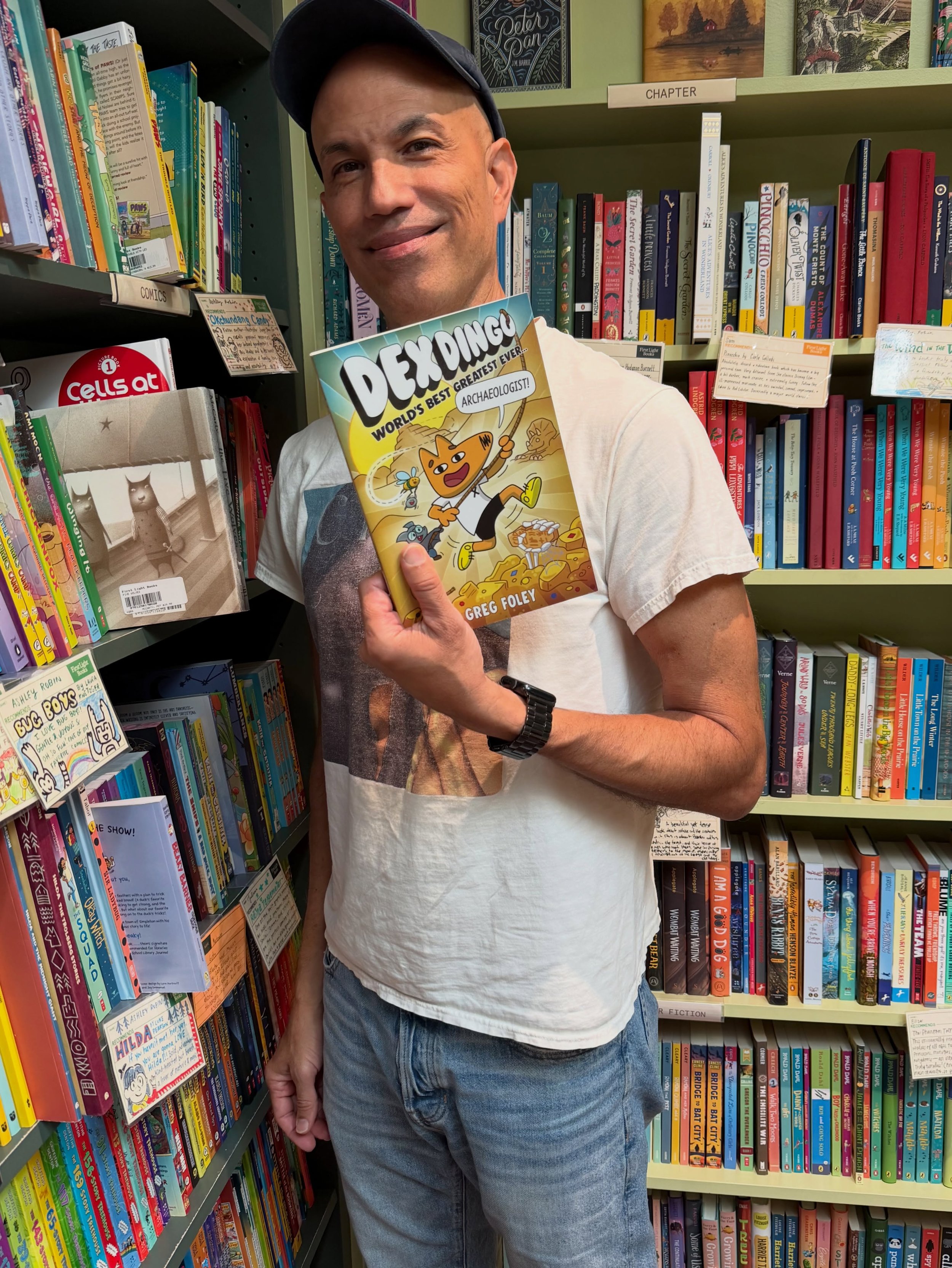 Nothing (well, few things) are more gratifying for an author than seeing your books in a bookstore - especially @firstlightbooks and @bookpeople 
🙏🏽📸 @kirkreedstrom