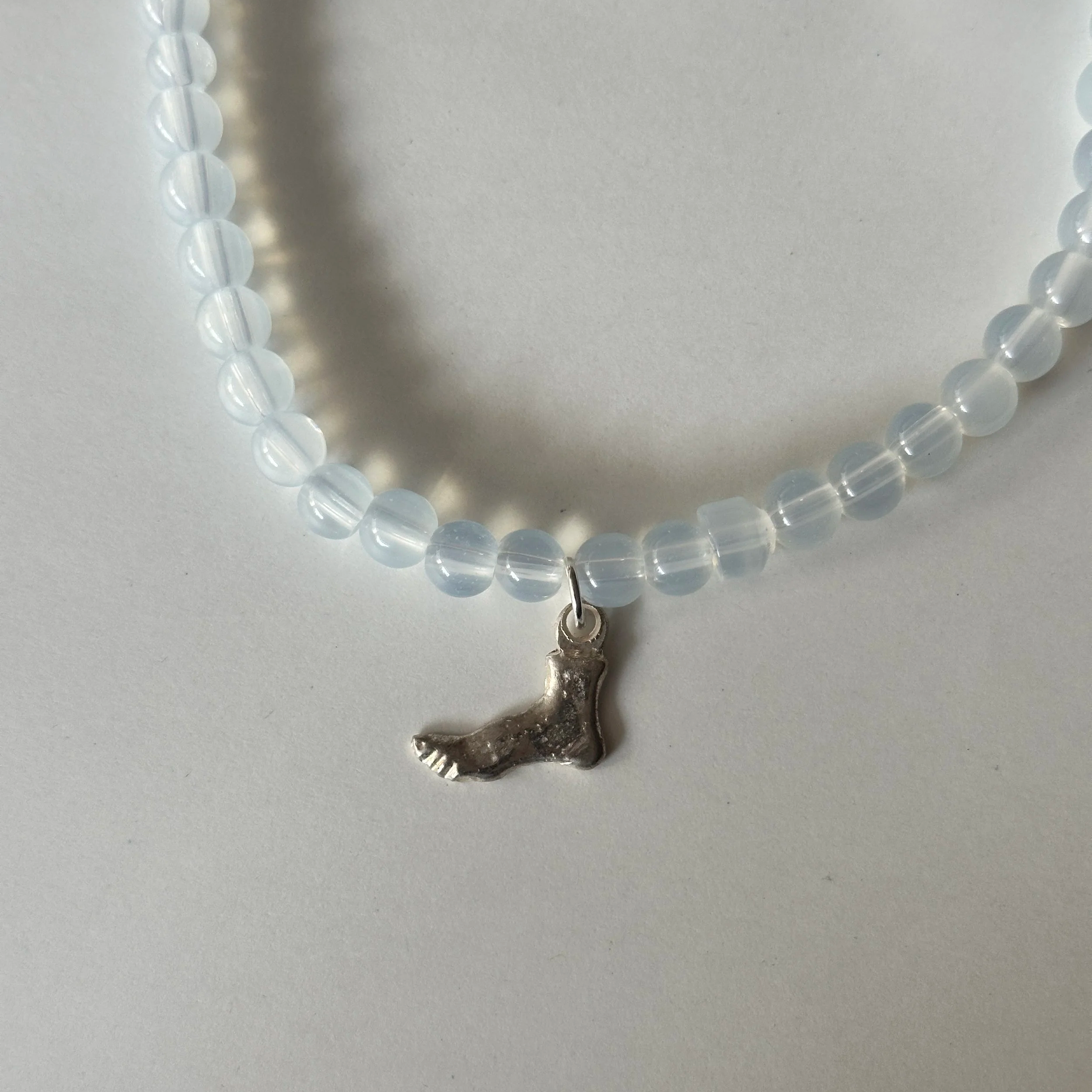 Collar piedra y milagro PLATEADO con Piedra luna - Pie - (copia)