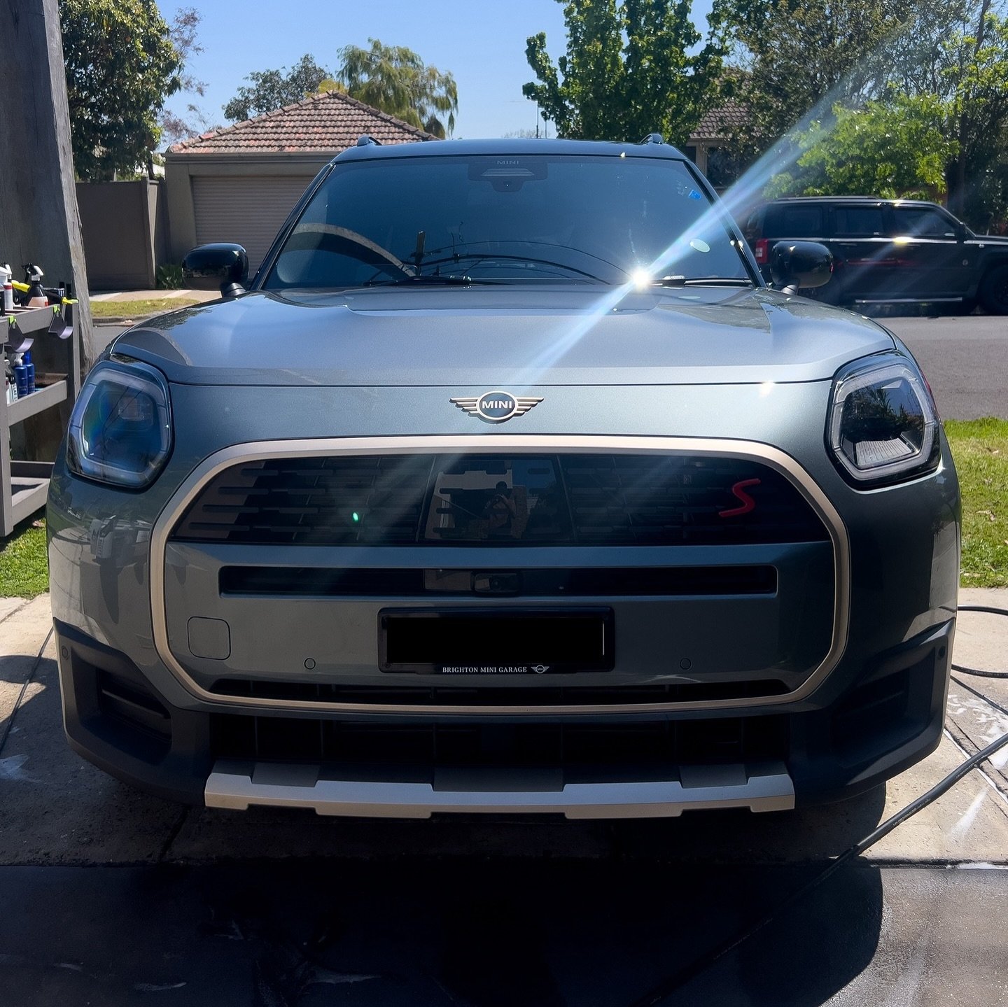 Hey guys and welcome to Ghost Detailing 👻
Today we detailed a Mini Countryman S SUV🏎️
What was performed on our Premium Hand wash + Interior package 💎

- Scratch-free wash (2 bucket method)
- Cleaning door frames and entry mouldings
- Cleaning rim