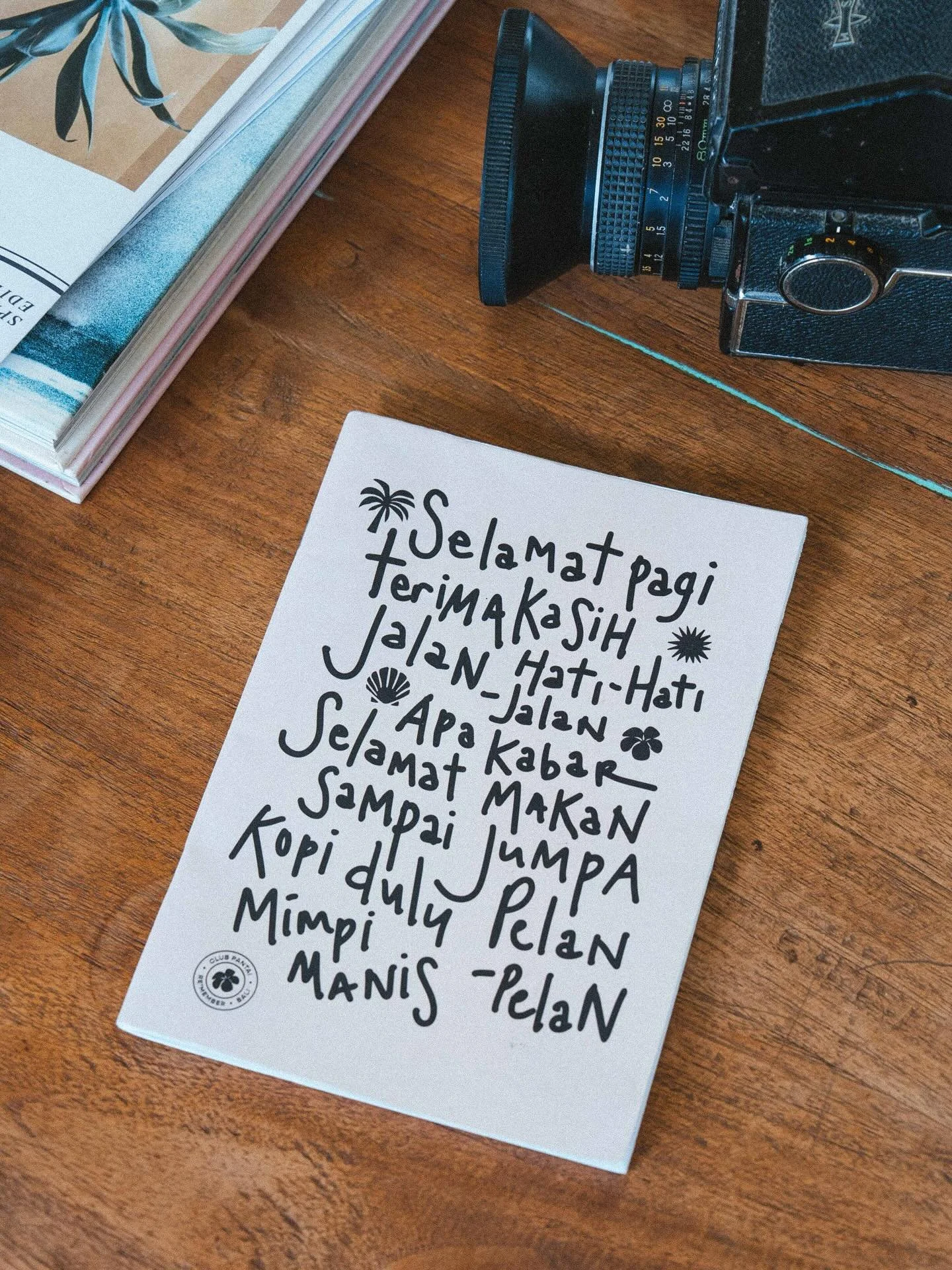 ✏️ Bali Vocabulary Notebook 🌞 the cover says it all: all those little Indonesian words you pick up in Bali.
A fun mnemonic to remember your trip&hellip; and a cool decor piece for your coffee table or nightstand.
Available in cream, yellow, pink, an