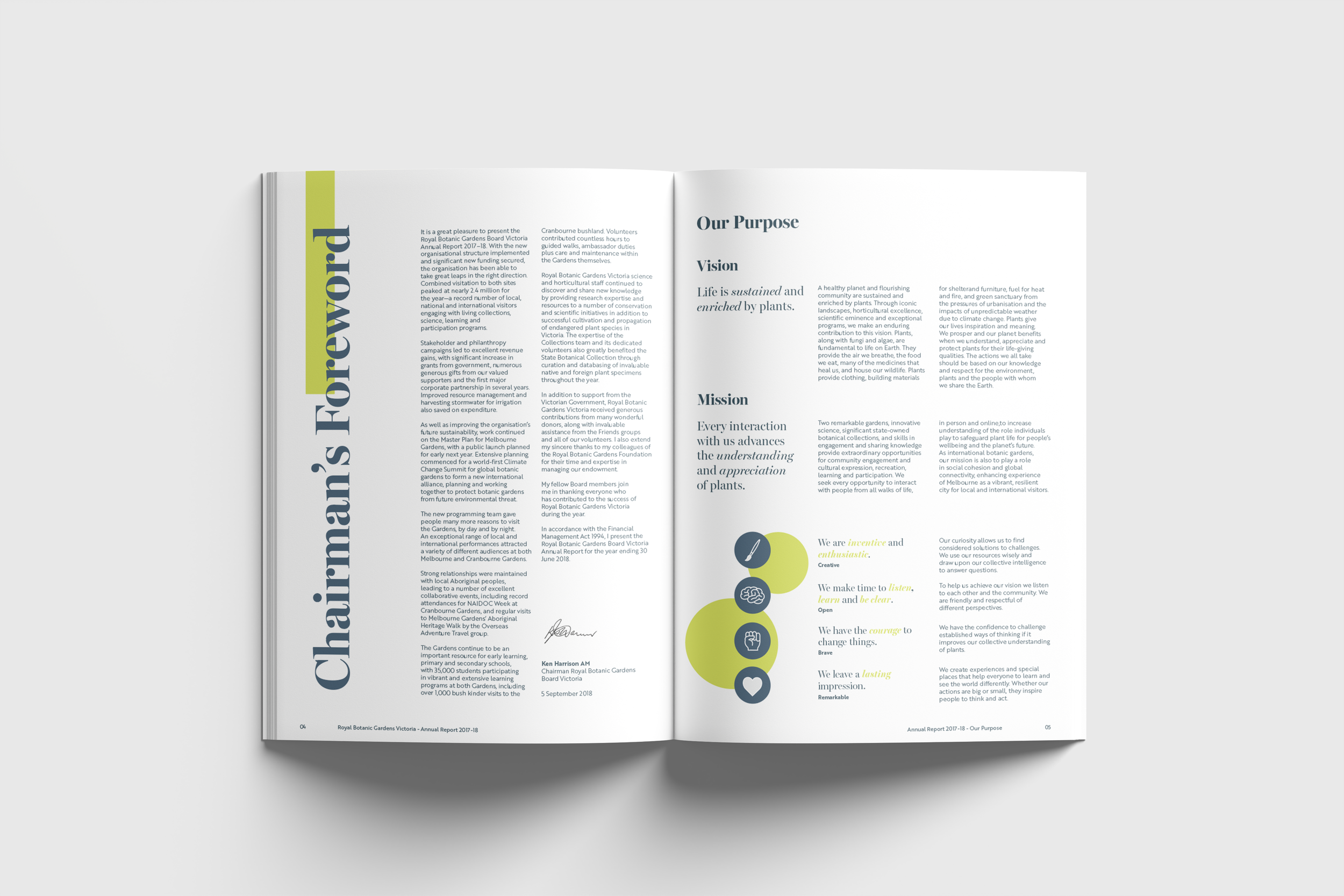 01 Free A4 A5 Magazine Mockup.4.png