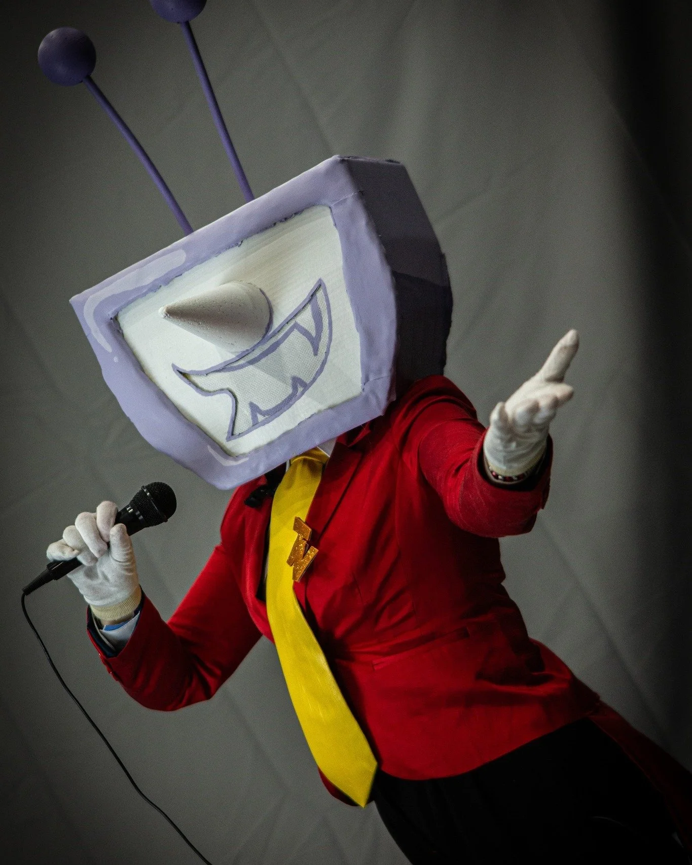 Some shots from day one of Animaga!!

A massive thank you to all the people who came to my photobooth during the weekend. I couldn't have been made more welcome into this community, and it was so much fun to meet you all and talk about your cosplays 