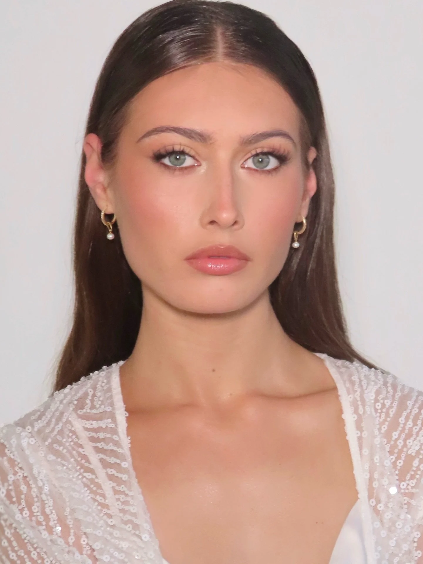 A softer take on the wing

Many of my clients bring me inspiration photos of bold winged liners. And while wings can look amazing, they&rsquo;re also very trendy, bold, and don&rsquo;t always flatter every eye shape.

My alternative? A baby wing crea