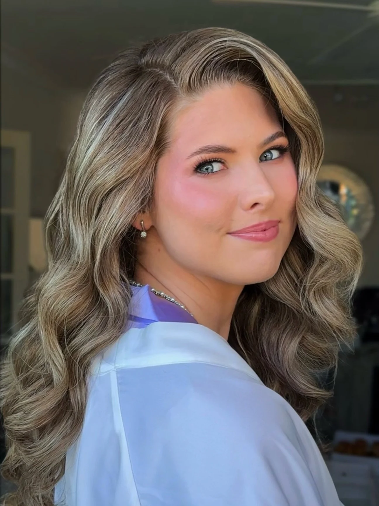 Jewel wanted a barbie pink blush that looked romantic and bridal 😍 how beautiful is she. 

Base
@narsissist Light Reflecting&trade; Advanced Skincare Foundation &mdash; Mont Blanc + Patagonia 

Sculpt / bronze
@westmanatelier &mdash; Biscuit
@diorbe