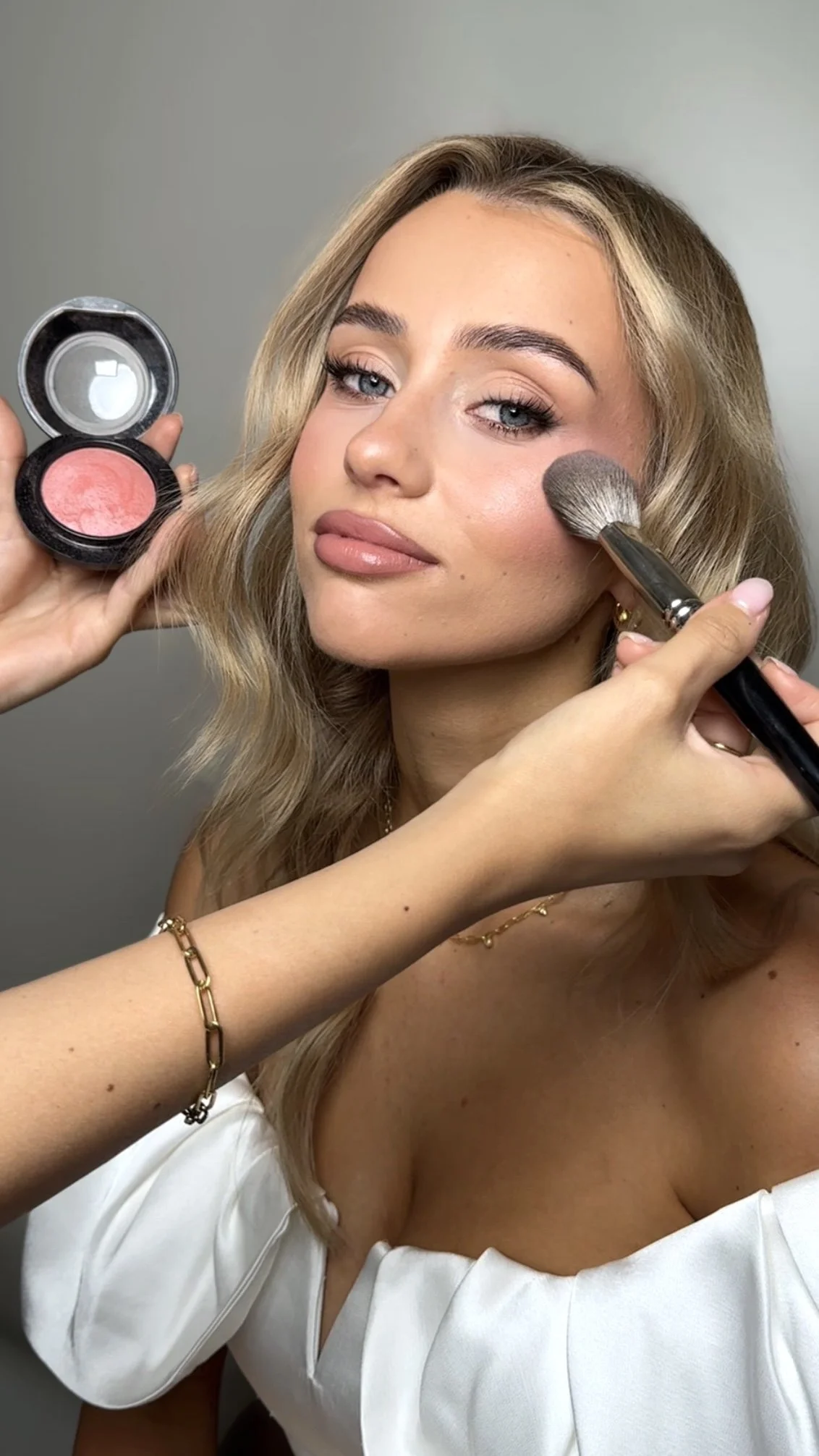 Facetune_13-04-2026-19-50-19.jpg