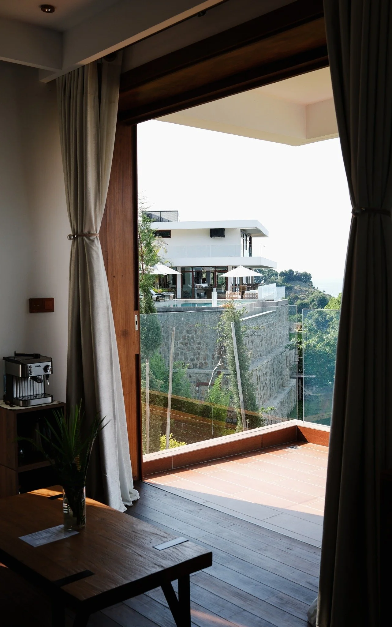 No matter how many times we look&hellip;
We&rsquo;ll never get enough of these views. 🌅💙
Will you?

 #boutiquehotel #slowtravel #visitrwanda #volcanoesnationalpark #luxuryhotel #eastafrica #lakekivu #nyungwe #umurobyilodge