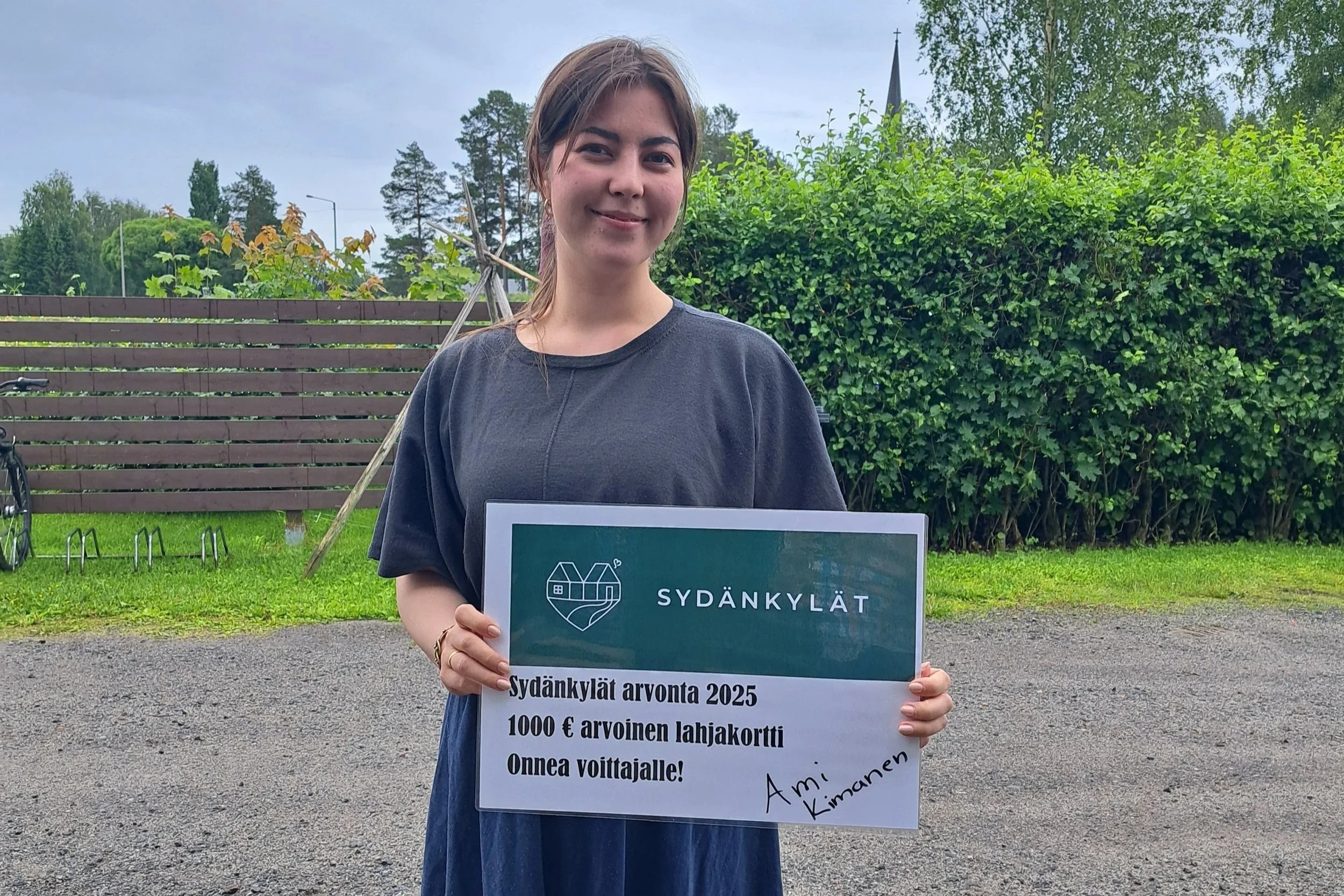Ami Toppari voitti Sydänkylät arvonnan 1000 € lahjakortin