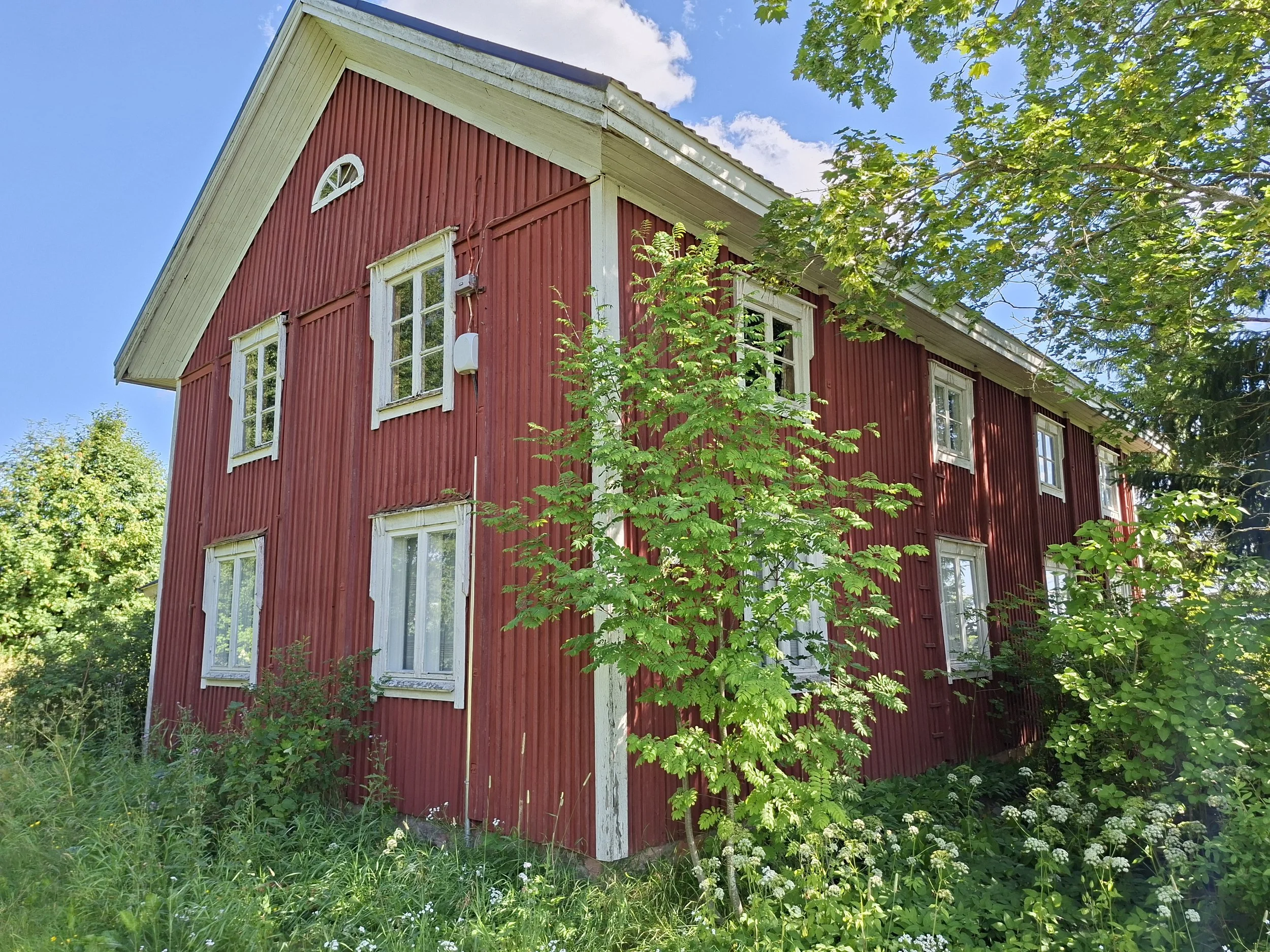 Myydään: Myydään vanha pohjalaistalo + 3 ha tontti-peltomaa/  40 000 €