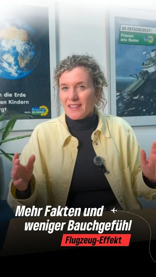 Einzelfälle prägen unser Bild – ganz unabhängig von den Statistiken 📊
Wenn etwas Schlimmes passiert, ist es sofort überall präsent 📢 Je häufiger wir davon hören, desto größer erscheint die Gefahr