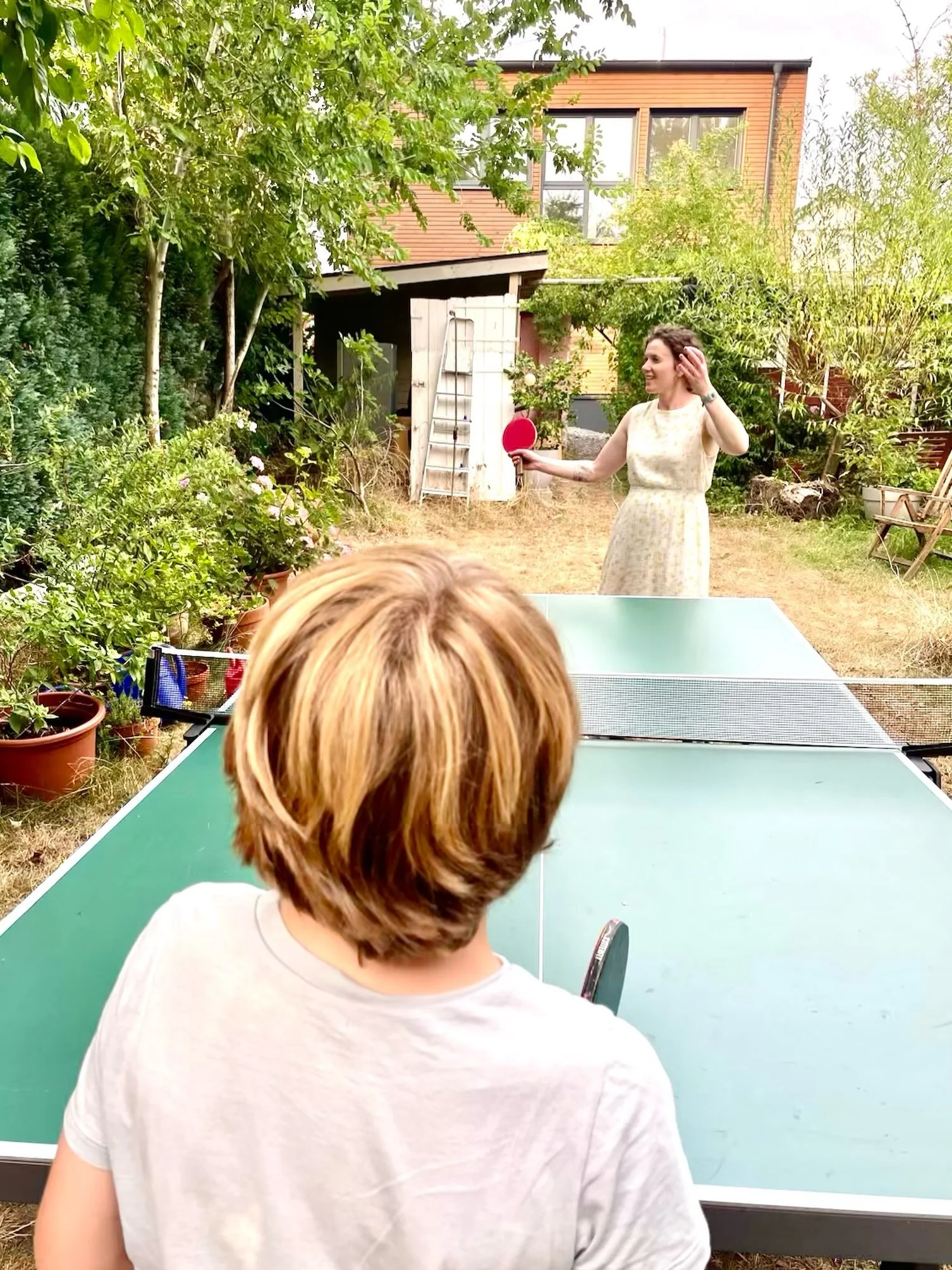 Kennt ihr noch dieses Gef&uuml;hl am letzten Schultag?! 

Dass sechs scheinbar unendliche Wochen Sommerferien vor einem liegen und einfach alles m&ouml;glich scheint ☀️

Genau das Gef&uuml;hl w&uuml;nsche ich allen Kindern heute von Herzen. Und uns a