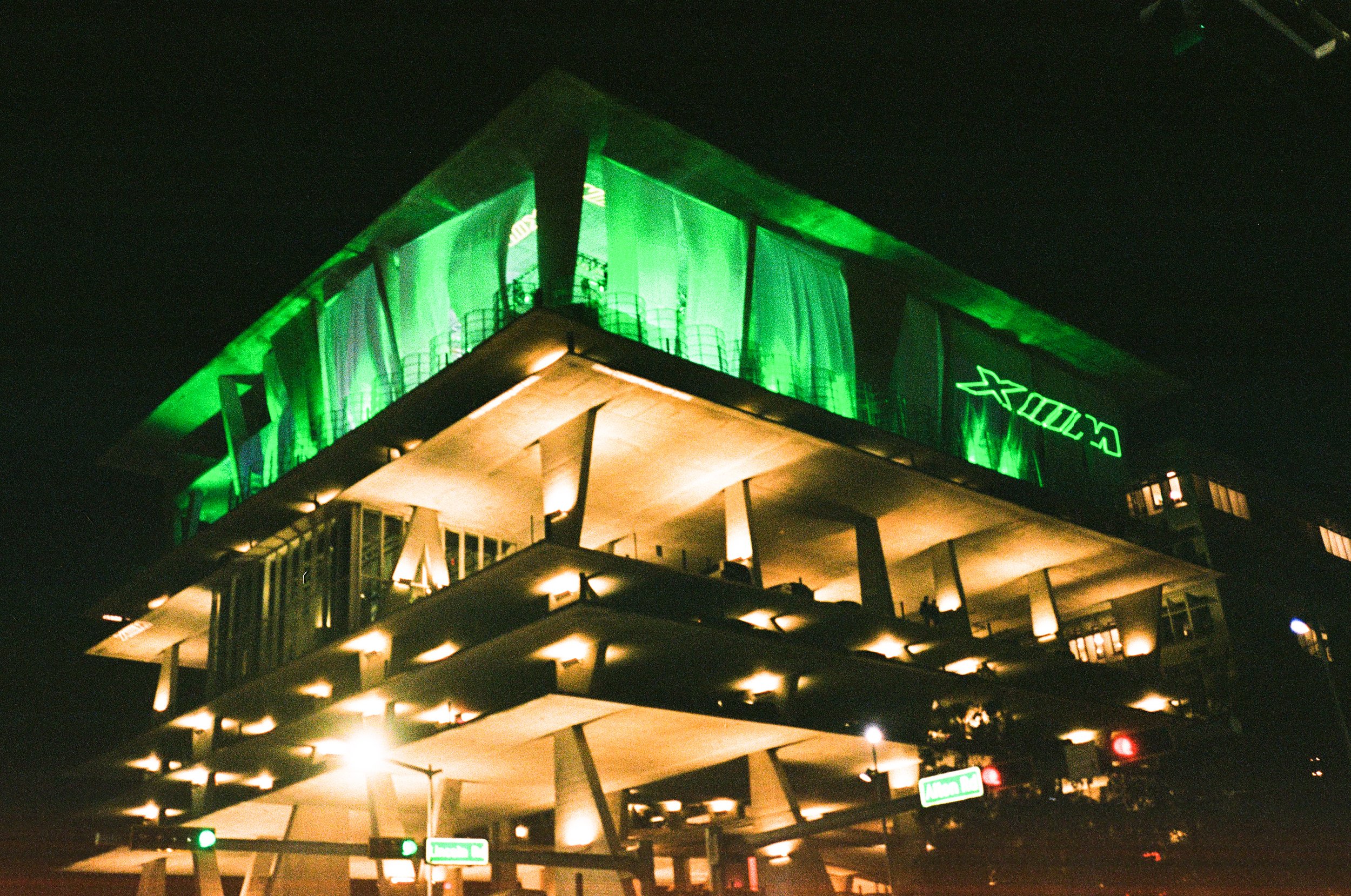 2021_ARTBASEL_YASHICA_Orhan-000087170029.jpeg