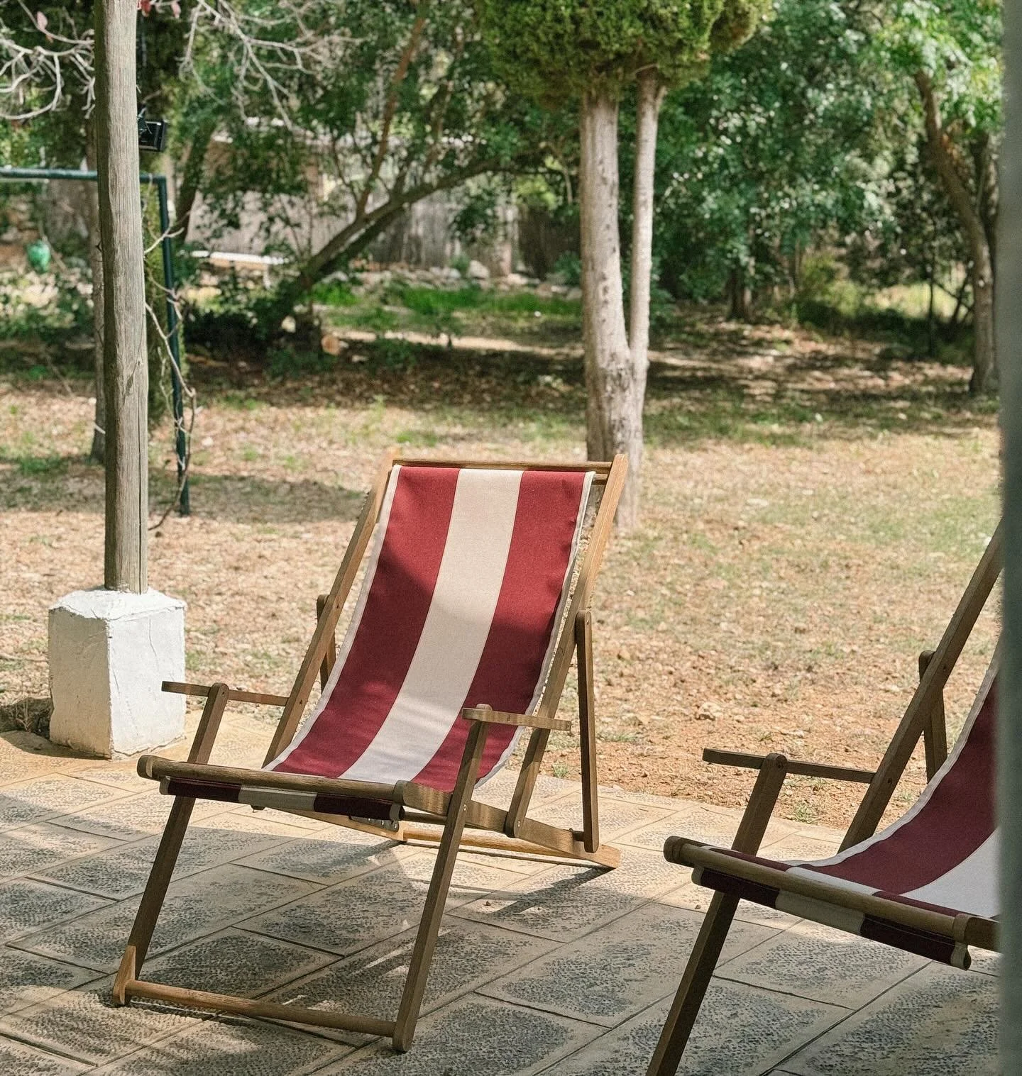 Infinite places to chill in Can Pares ☺️ 🌞 
.
.
.
.
.
.
.#canpares #sitges #santperederibes #catalunya #placetochill #slowtravel #ecoturismo #masiacatalana #outdoorsport #transat #rayures #maisondhote #guesthouses