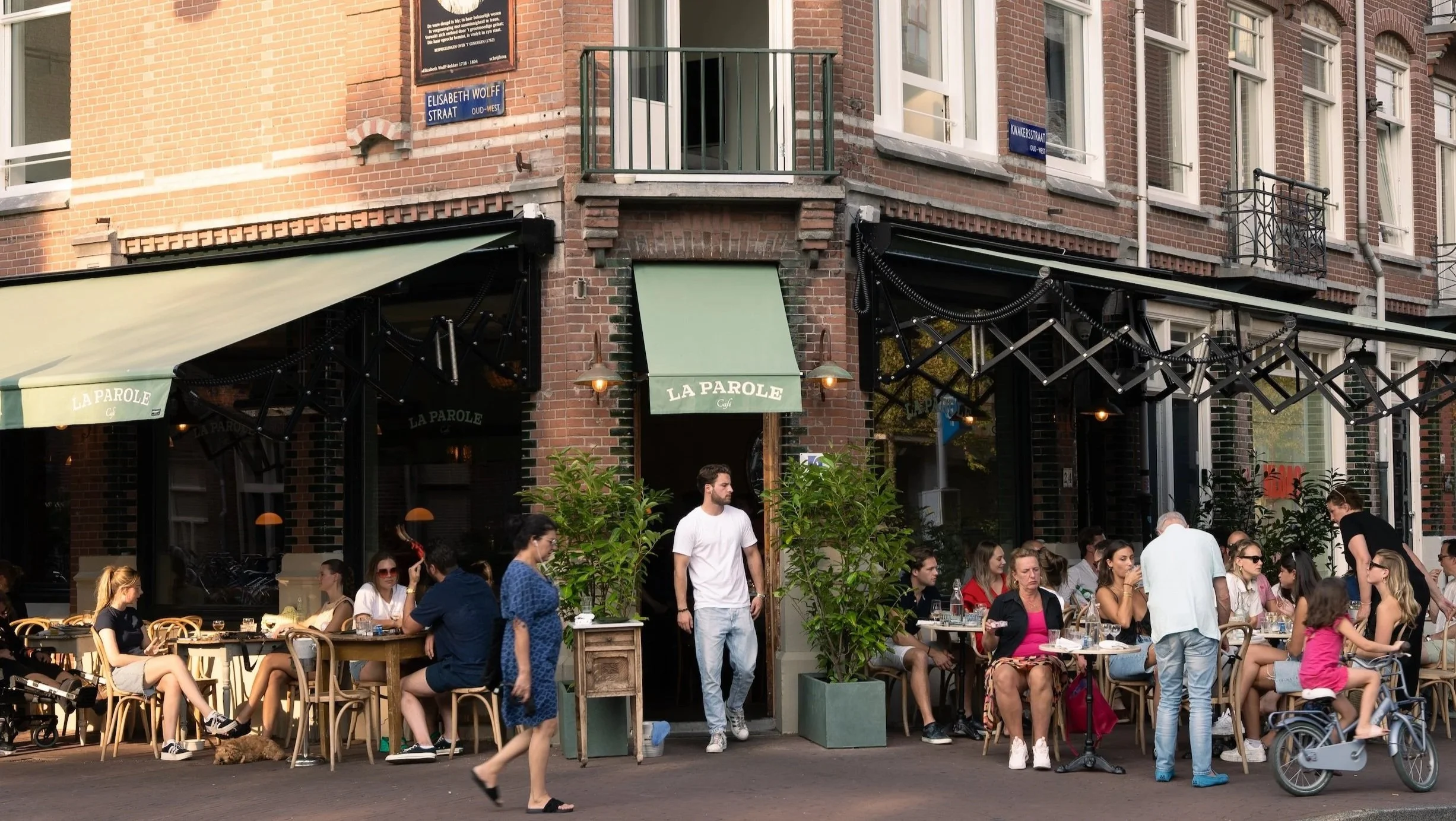 Dwangsom op uw terras? Waarom bezwaar maken bijna nooit werkt (en wat u wél moet doen)