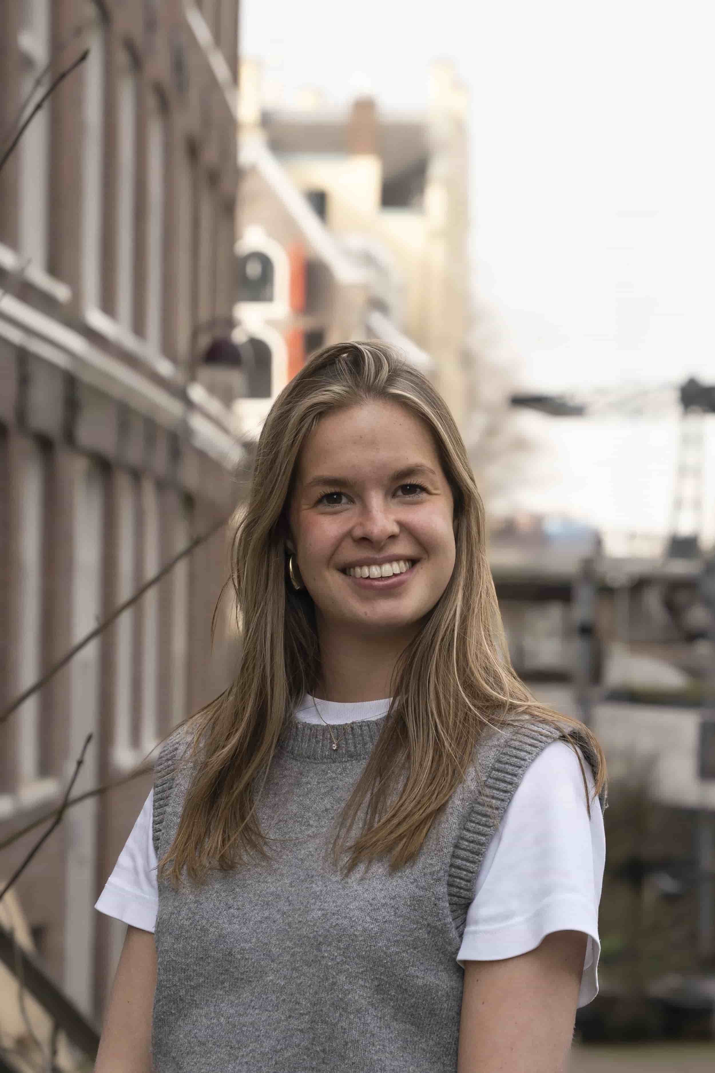 Annefloor Gabriëlse, Juridisch secretaresse bij Meester Advocaten
