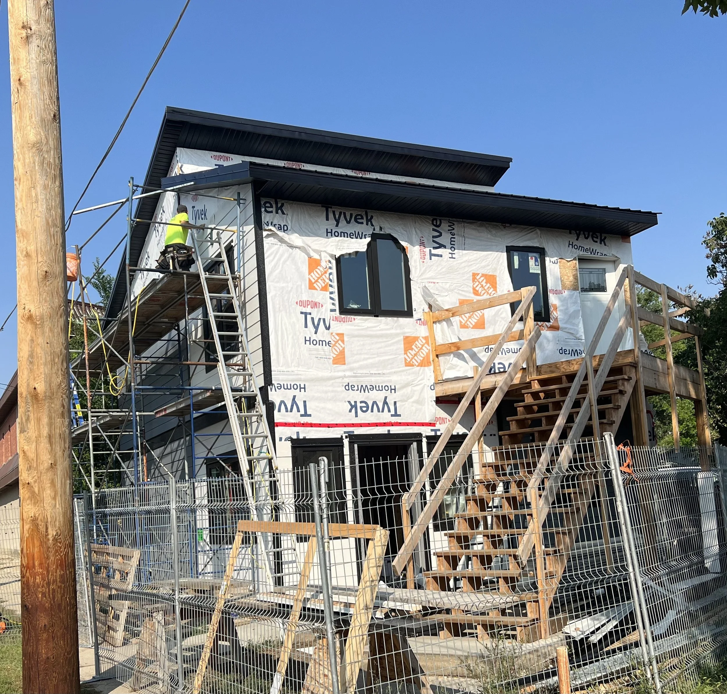 construction-medicine-hat.jpeg