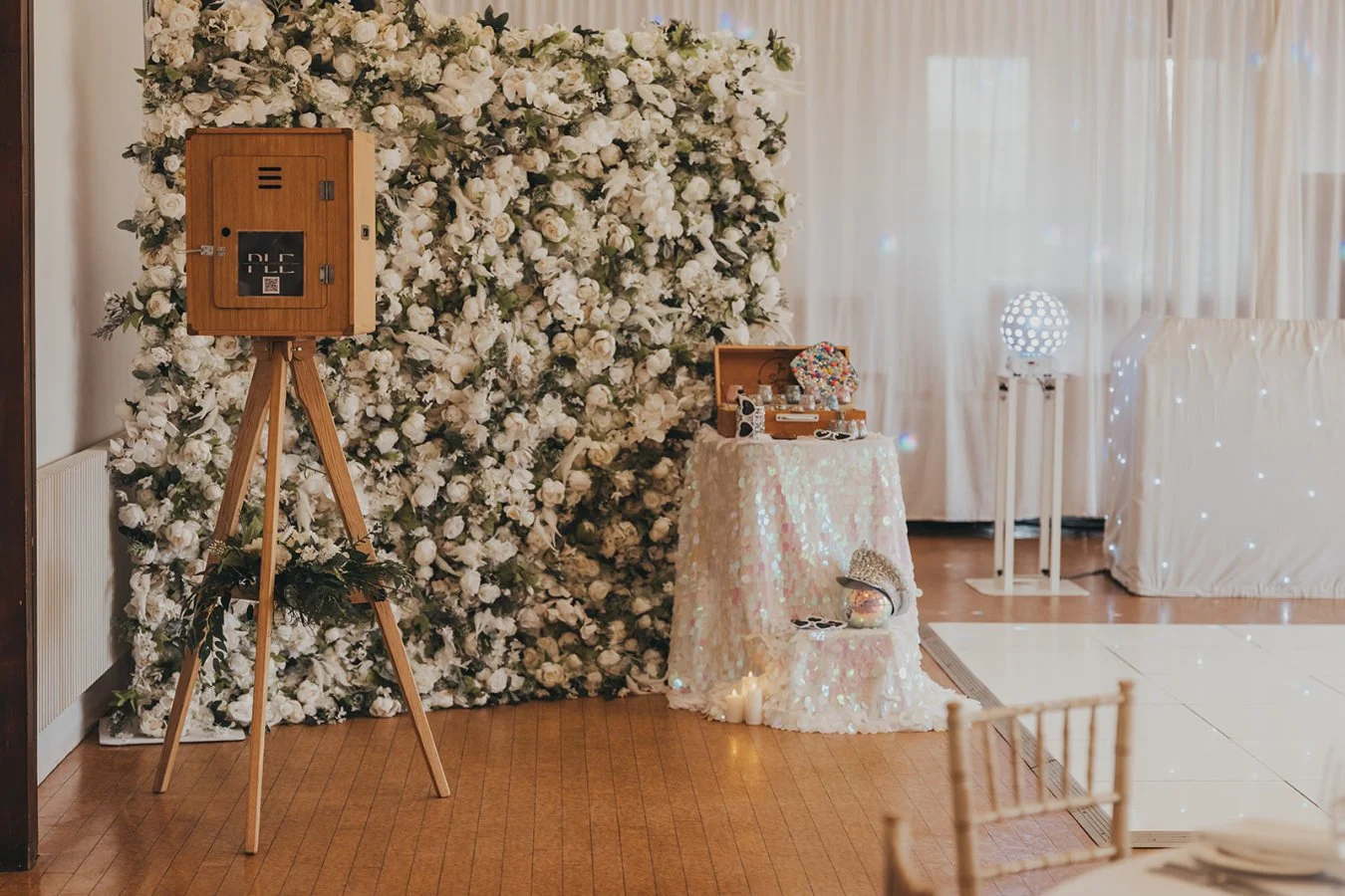 Brooksby Hall Wedding Photgrapher-Colour-1036.jpg