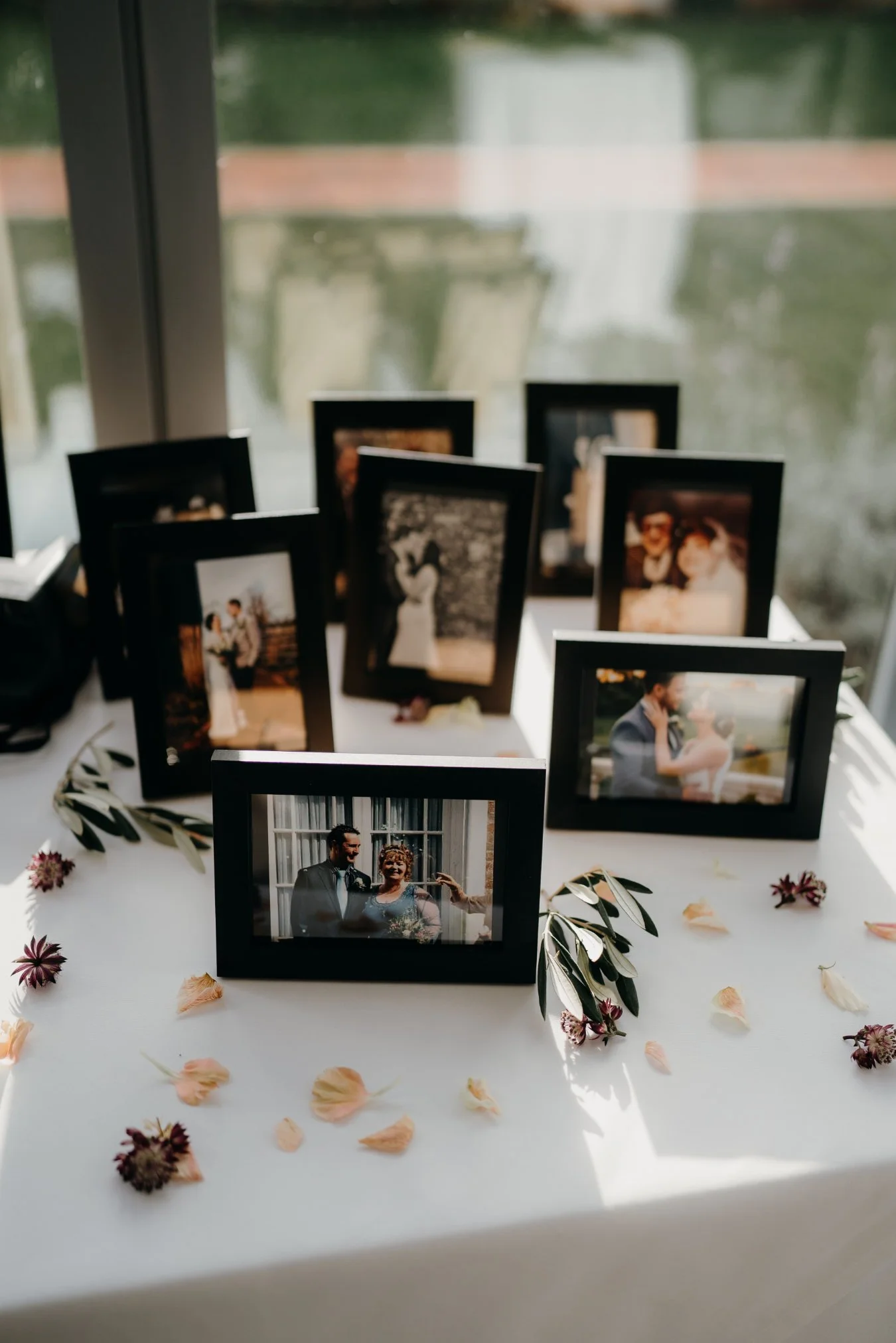 Hannah-and-Joshua_Blackwell-Grange-(c)-Laura-Jayne-Photographer- 11.jpg