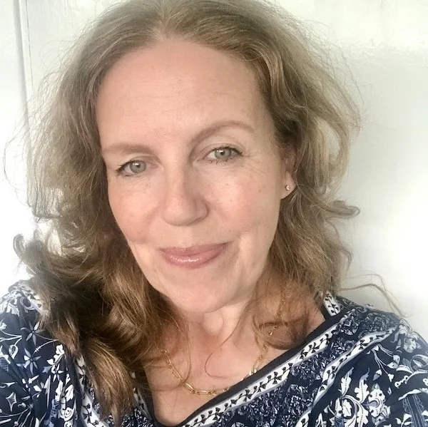 EJ Wright - blogger for INSPOSA profile.jpg