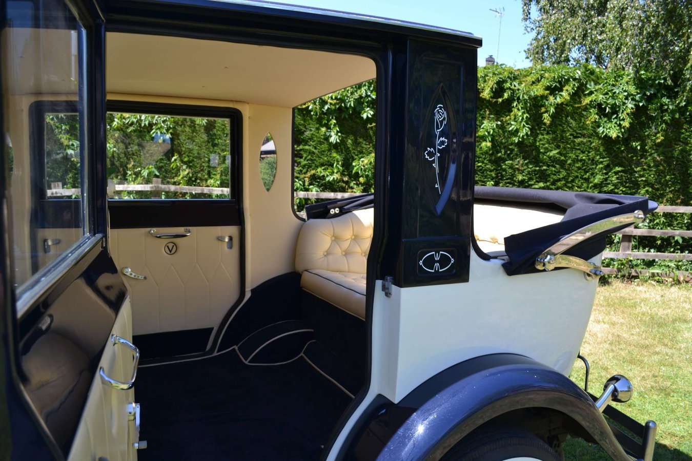 Champeneri Imperial Laundaulette 3.jpg