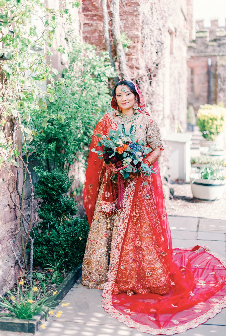 rowton-castle-wedding-paulina-walsh-photography-fizzydo-43.jpg