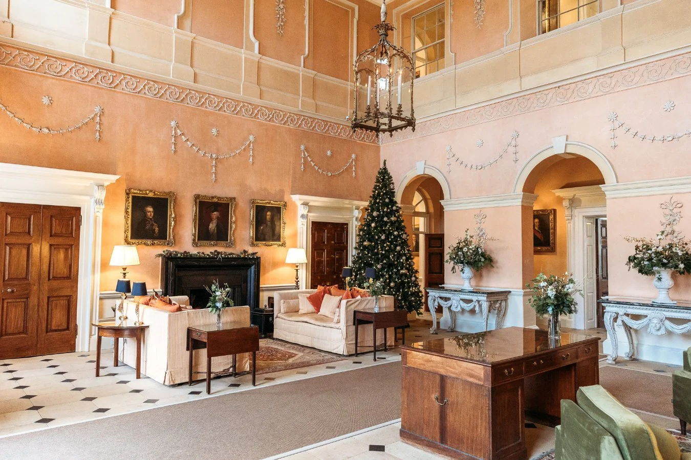 kelmarsh-hall-christmas-samantha-taylor.jpg