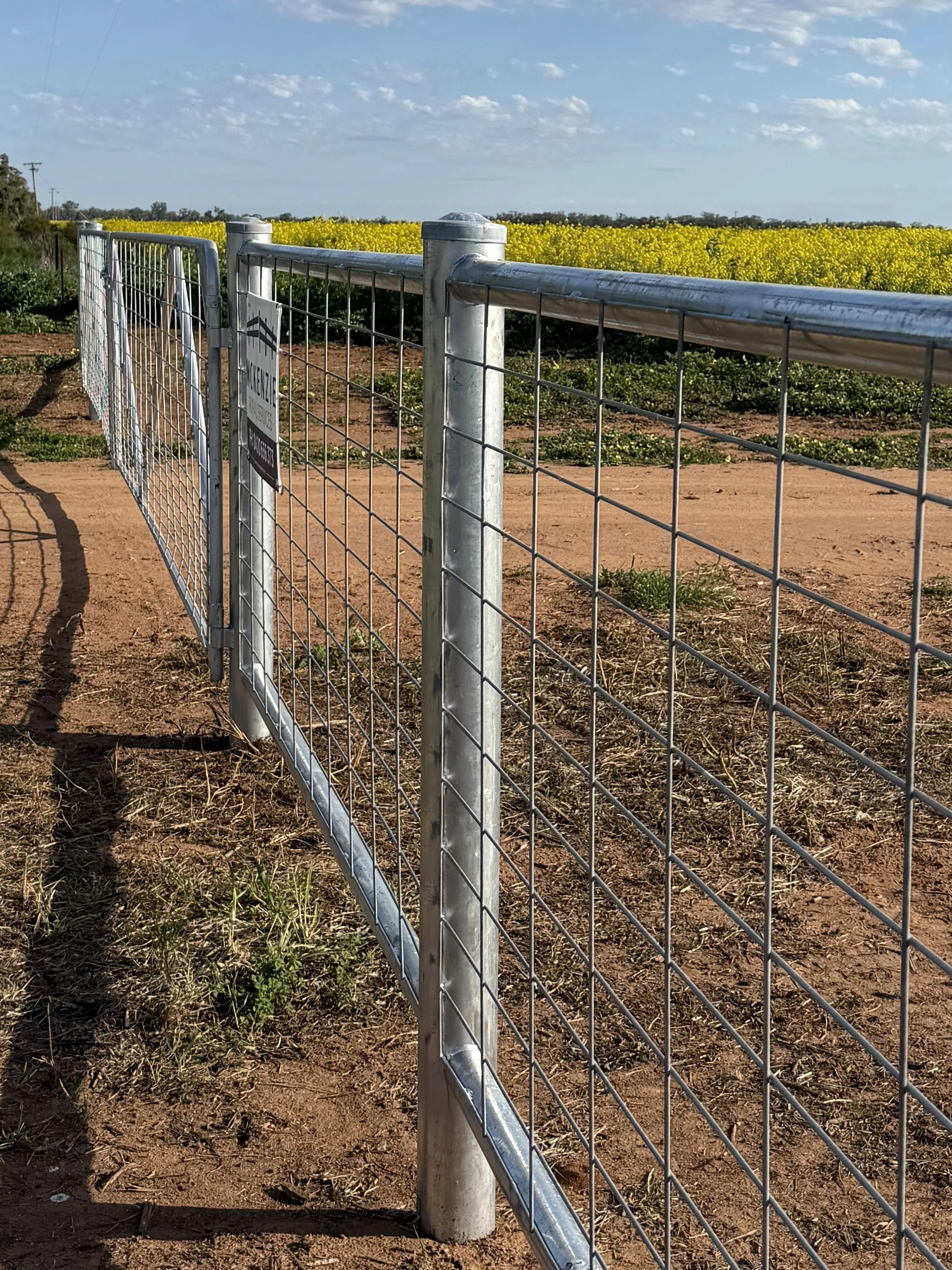 32 ft cyclone gateway with mesh and rail entry