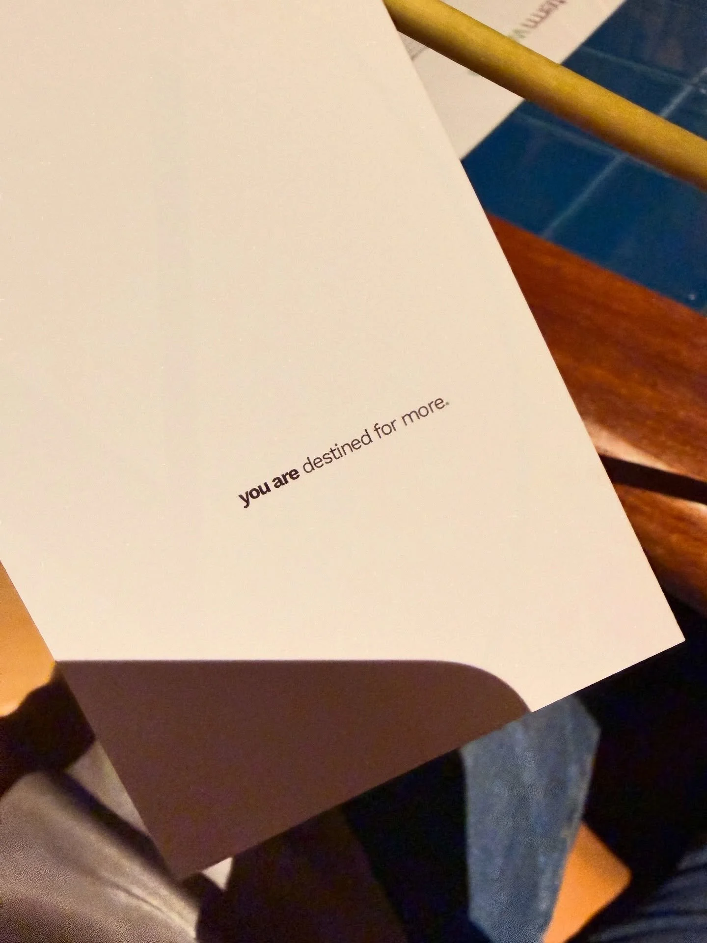 Ieri seară am fost la o cină pentru femei care &ldquo;g&acirc;ndesc pe termen lung, dar trăiesc frumos acum.&rdquo; Un fel de board meeting fabulos &icirc;ntre 20 de femei care &icirc;și construiesc viața liber.

Și m-am prins de ceva&hellip;
Stima d