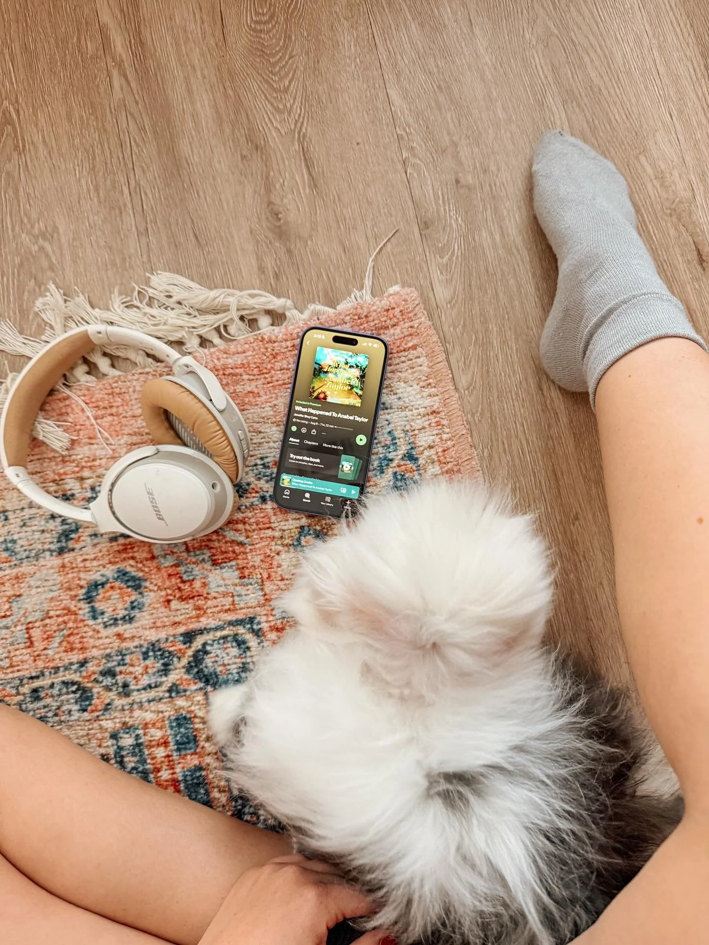 ❔Who is a new author you&rsquo;ve discovered and loved? 

I was so honored when @authorjennifershaycarta reached out and told me about her book! I took a listen on Spotify and I am SO glad I did. Y&rsquo;all. It&rsquo;s amazing. What Happened to Anna