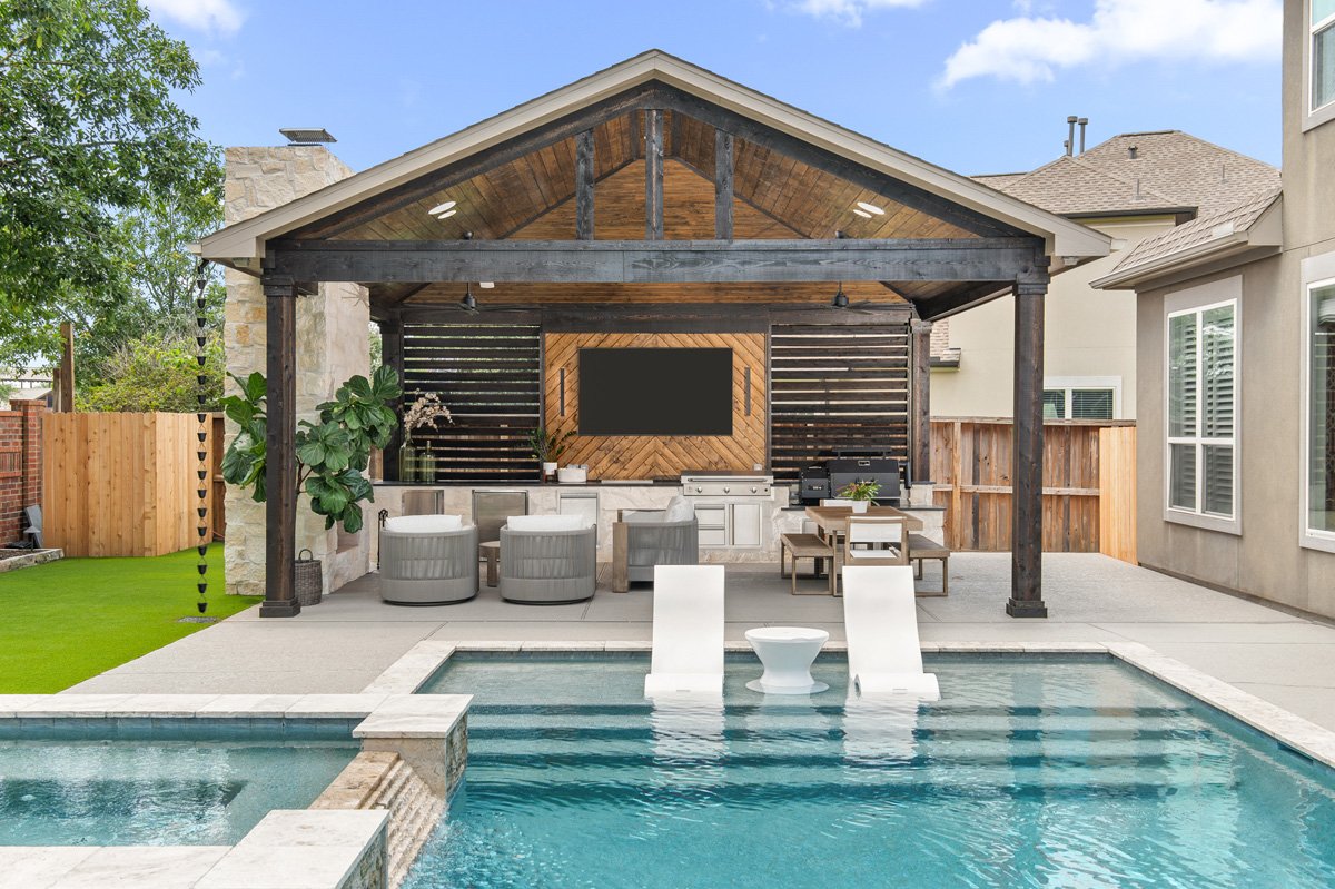 Custom Pool with Spa Houston