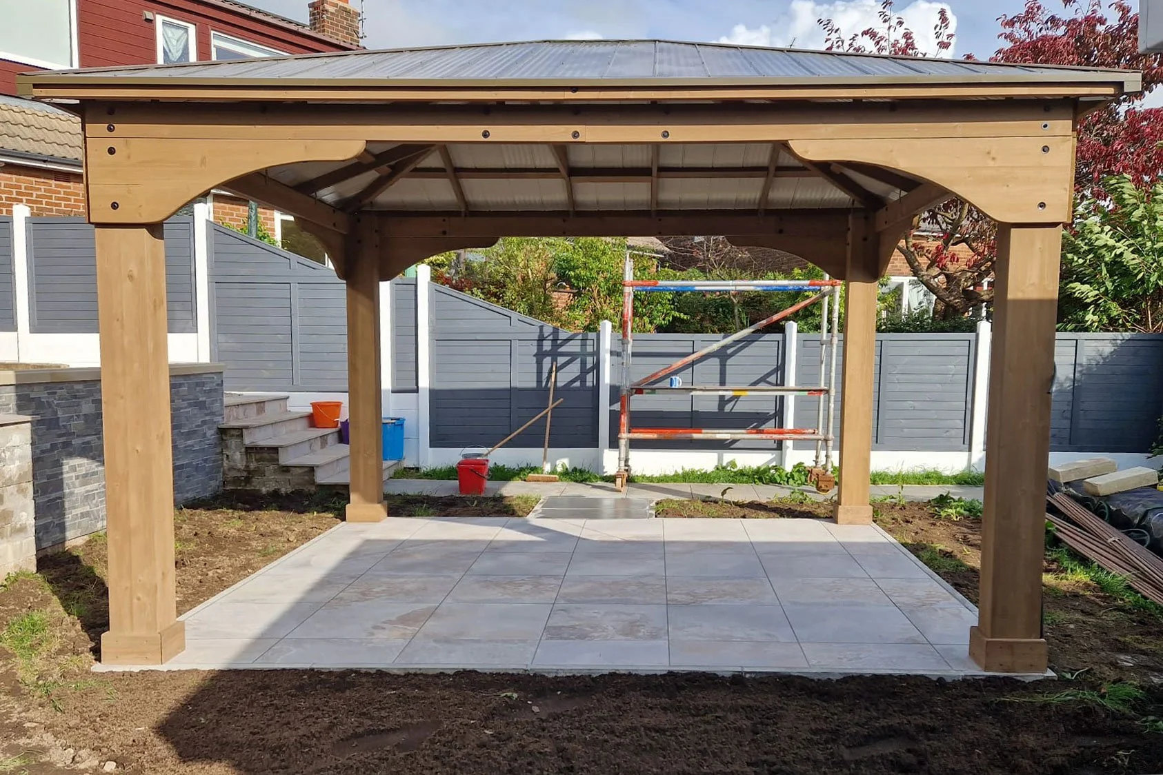 PERGOLA-01.jpg