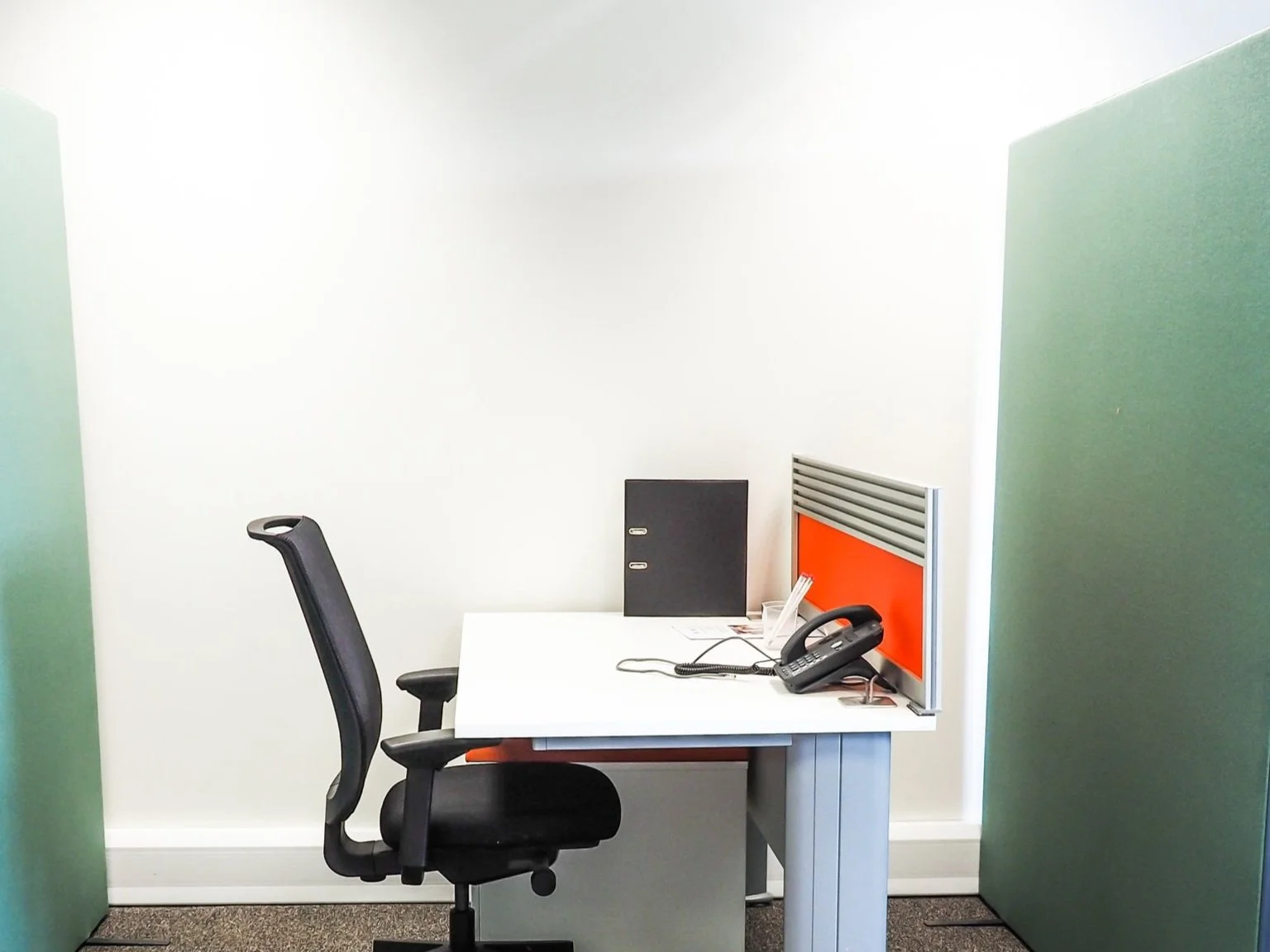 Office with Colour 6-.jpg