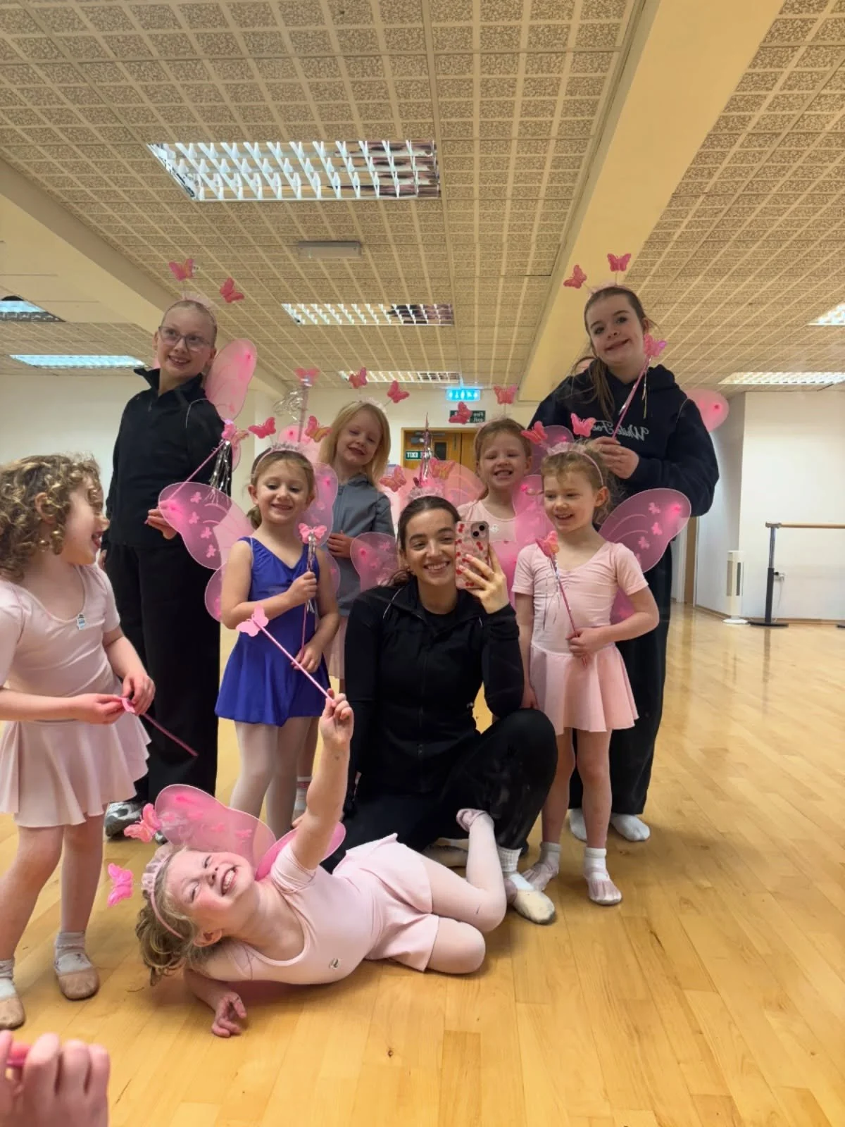 🧚🏻&zwj;♀️🩷