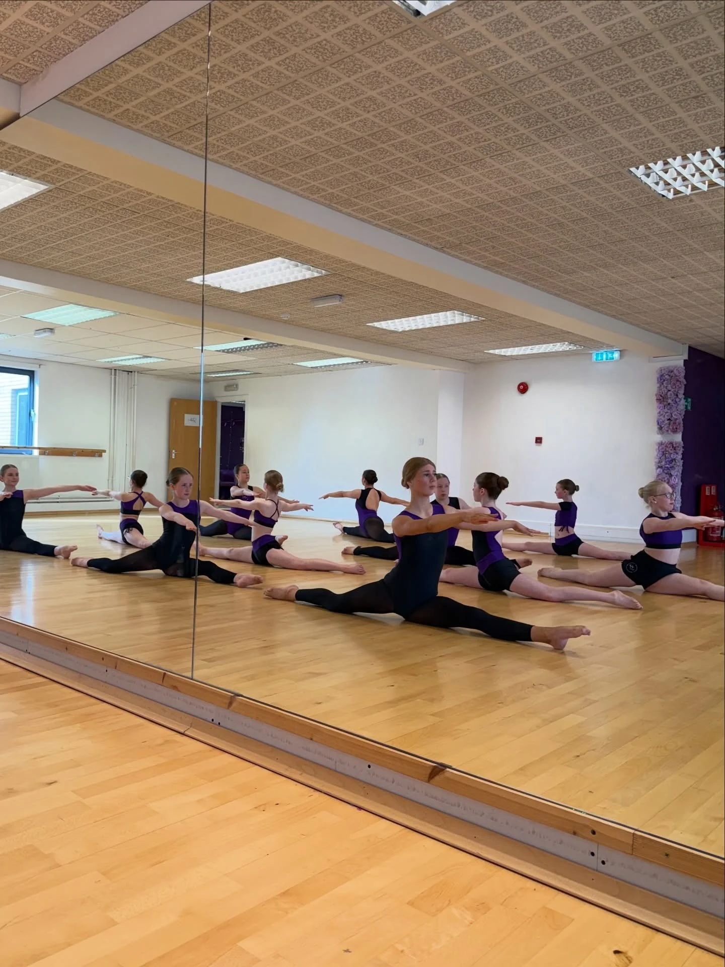 We hope you are having a good Easter break! 🌟

Classes resume Monday 20th April💜