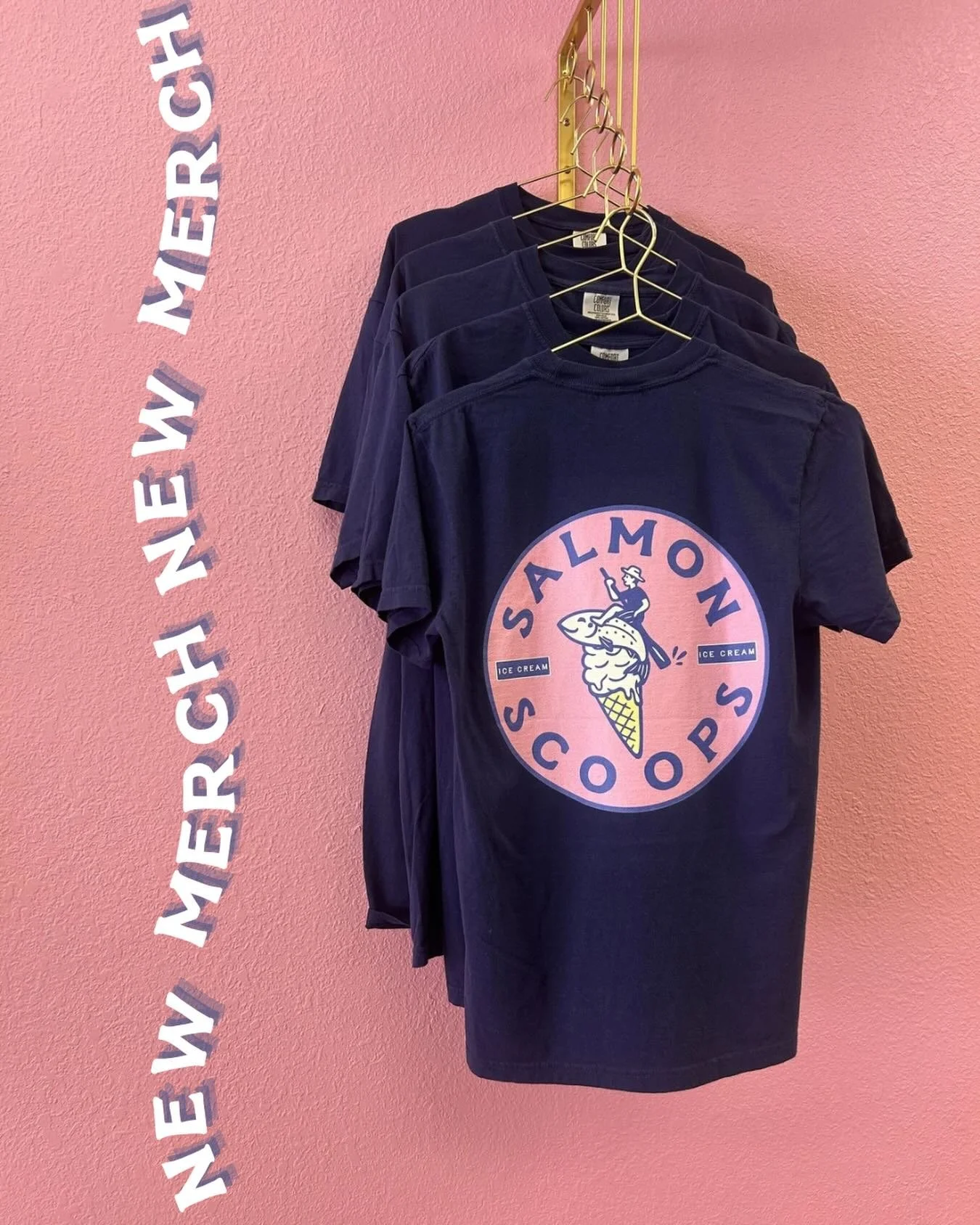 Gear up for all your weekend adventures with a new Salmon Scoops t-shirt!! Quantities are limited so snag one while you can.🌸💕🌷💖

.

.

.

#salmonscoops #salmonidaho #idahome #icecream #newmerch