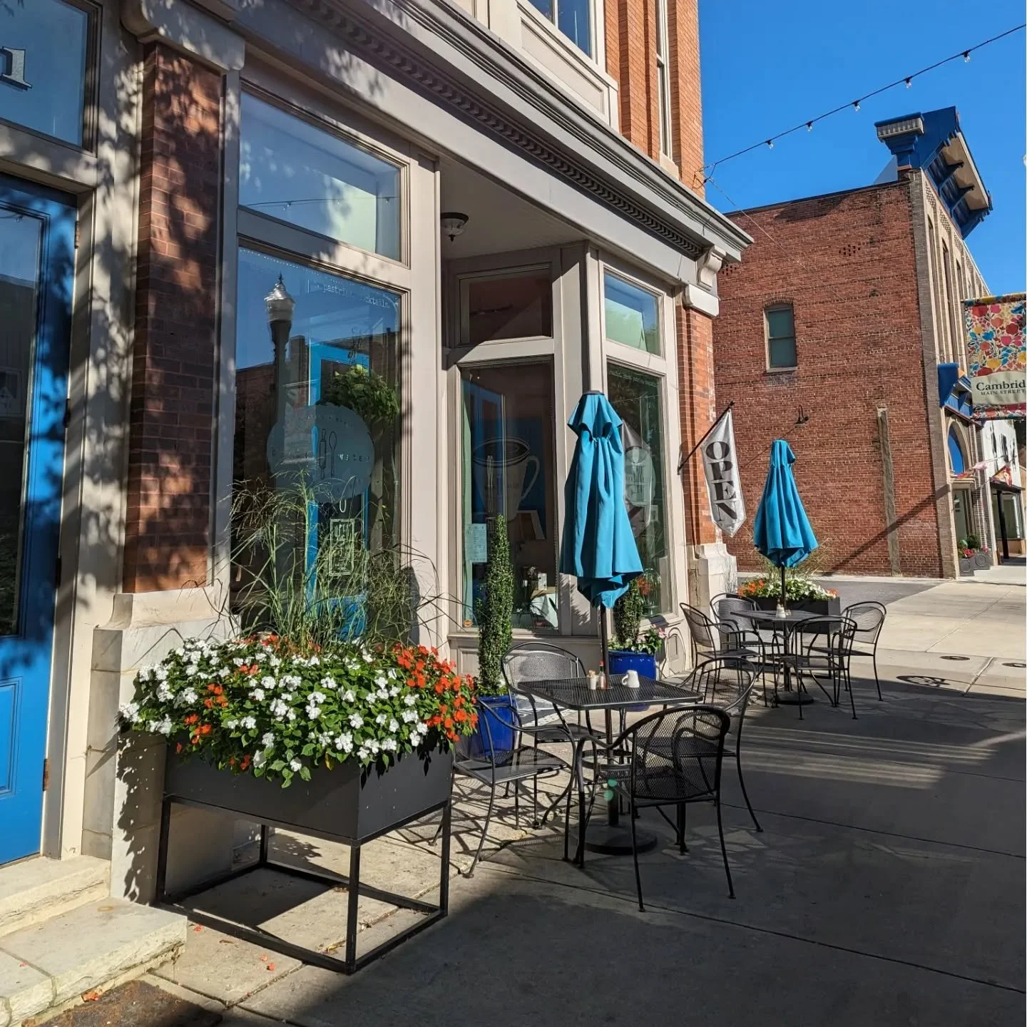 Come check out downtown #cambridgemd !  A lot to see and do in and around town, so come stay a while....

#airbnbdesigner #belvederebythebay