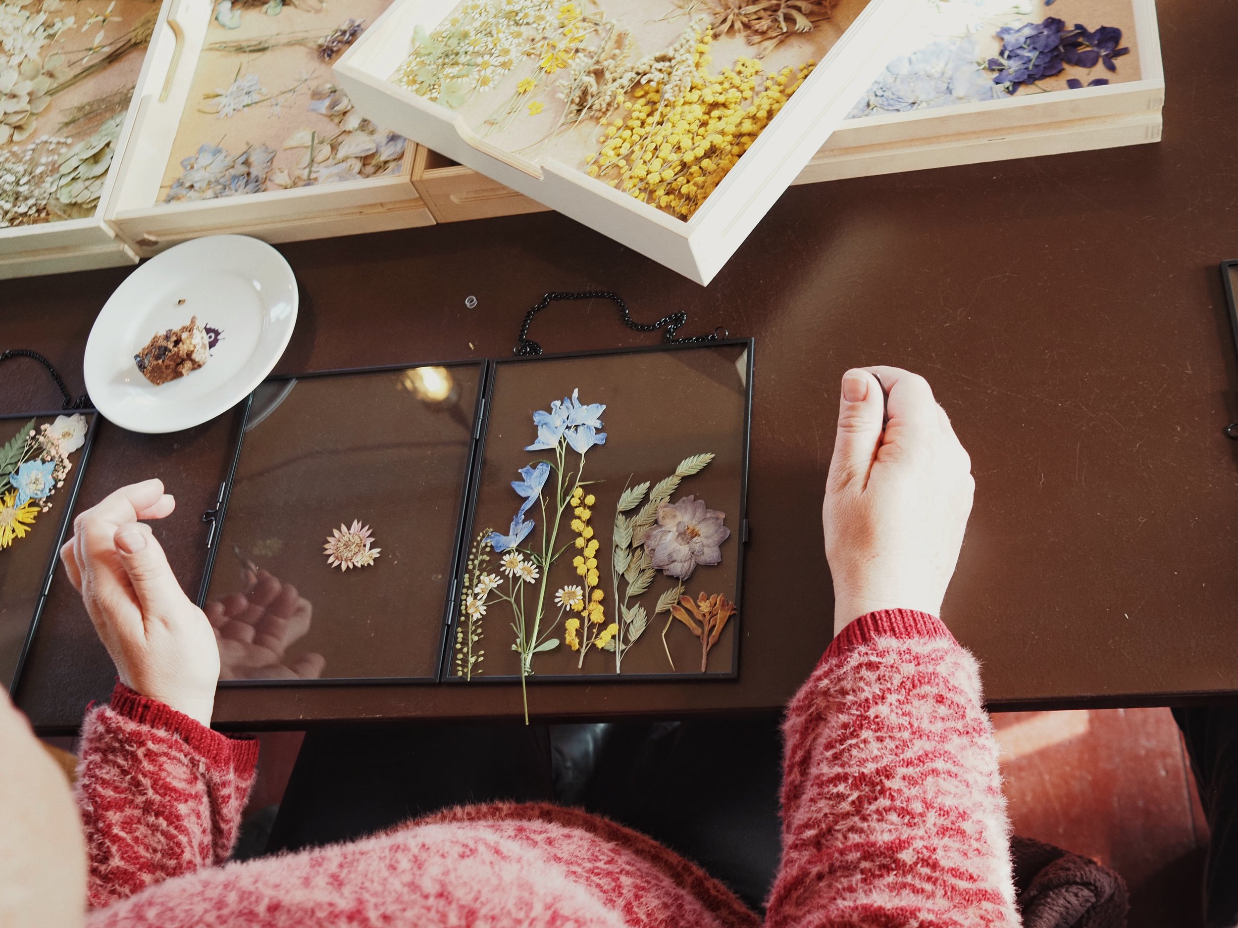 Ochtendworkshop bloemencreatie maken in de kas van zorgboerderij Swaenensteyn