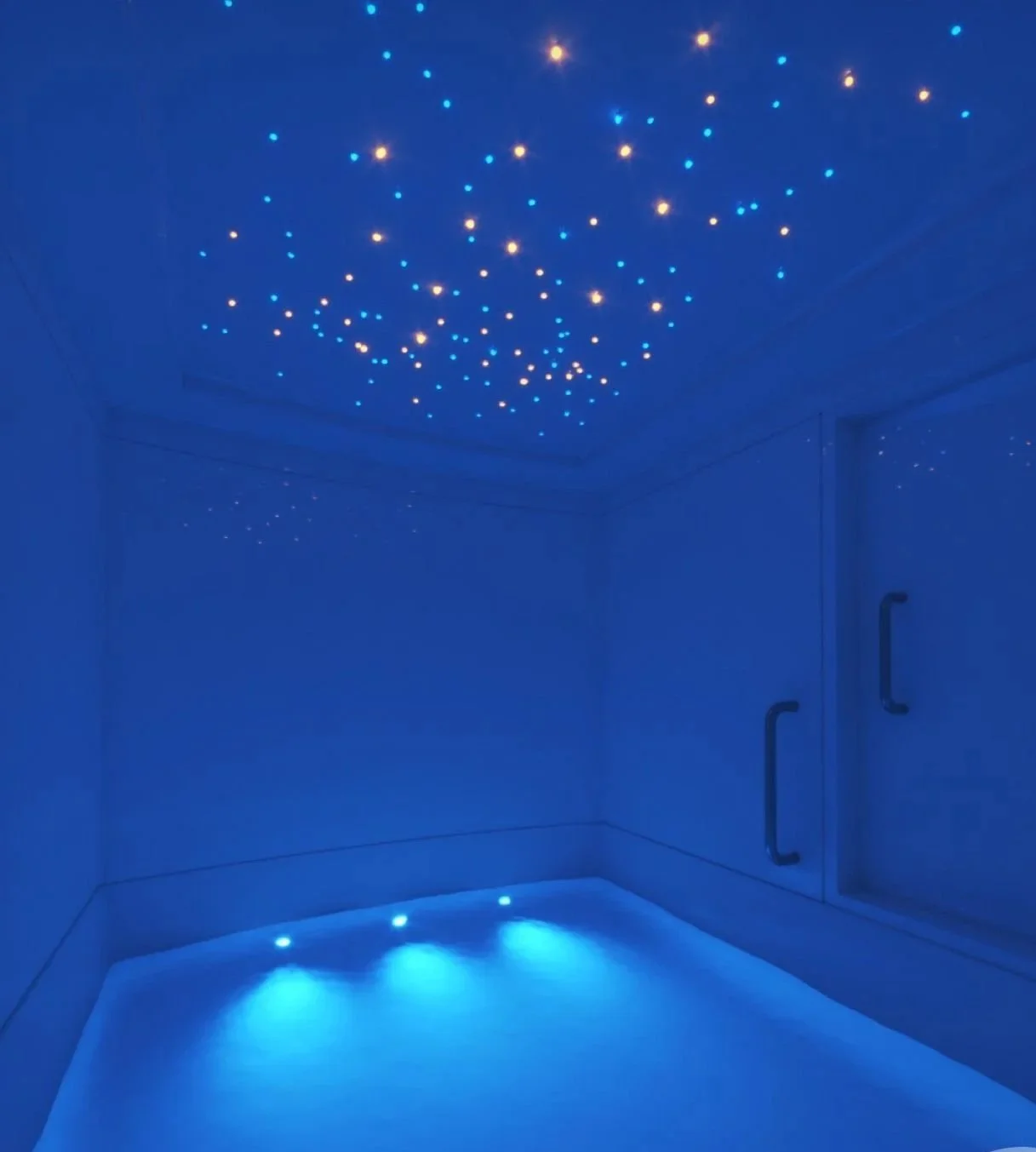 Ocean-Float-Room-Internal-Shot-Door-Closed-Star-Light.jpg