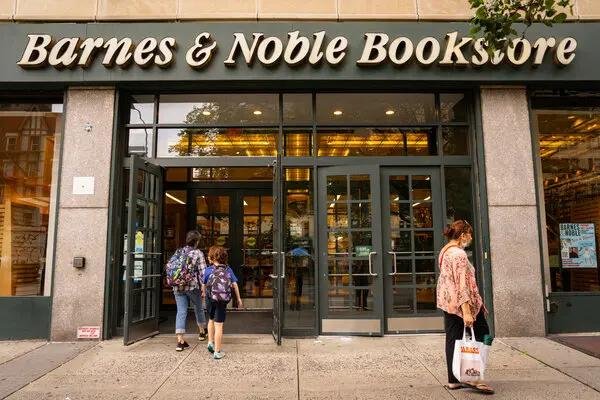 Story time! #NOTAWAKENED magic edition.

As so many of you know (and if not, BUY MY COURSE! kidding, but do join my email list), the entirety of this NOT AWAKENED journey has been literal magic.

From @mbender878 hearing my insane childhood stories o