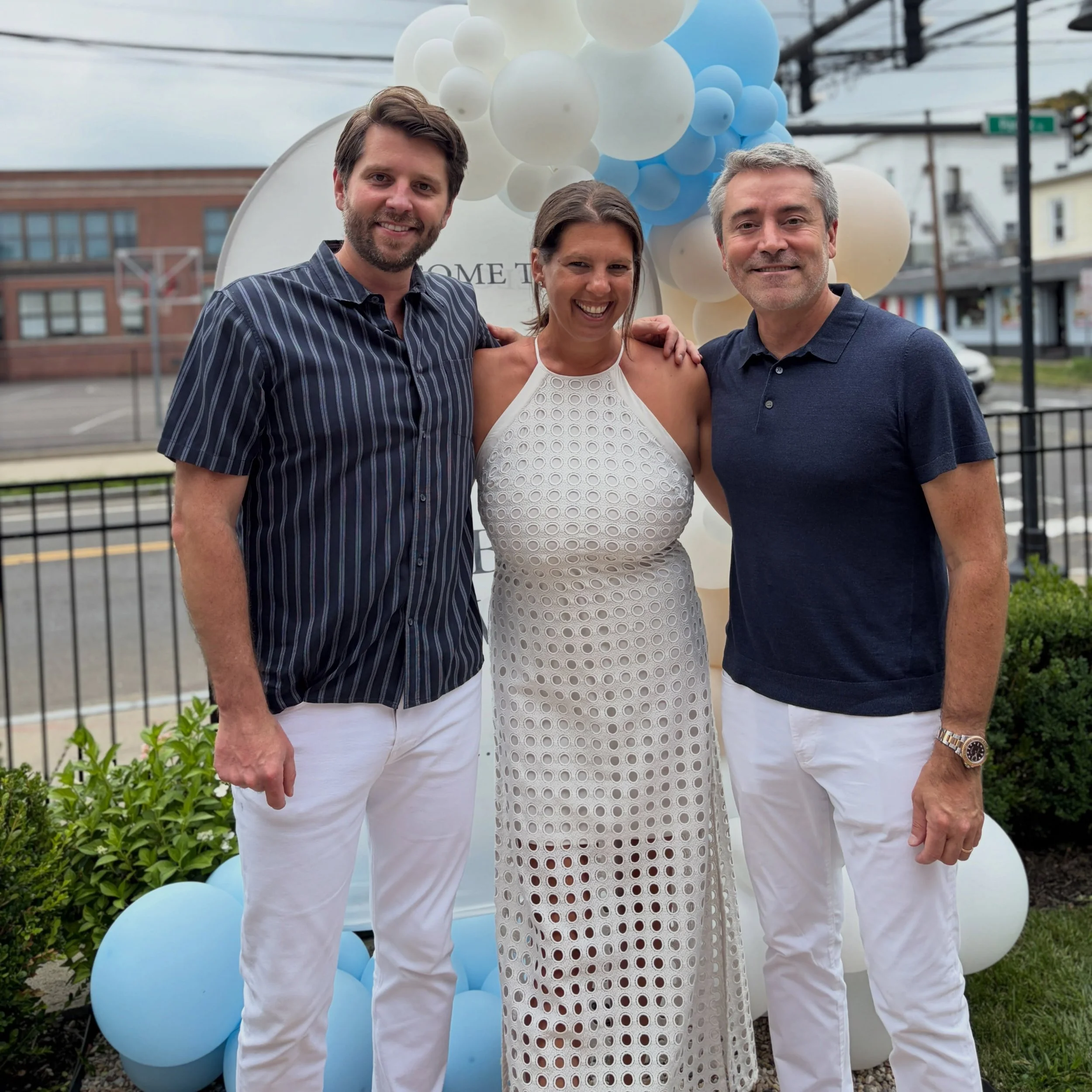 Two babies this weekend.

One of them arrived - second kid for two of my favorite mothers on earth. The other one is still cooking, and got celebrated early by a room full of people who love his dads @doctor.xander @kilby101 💙

Nobody accidents thei