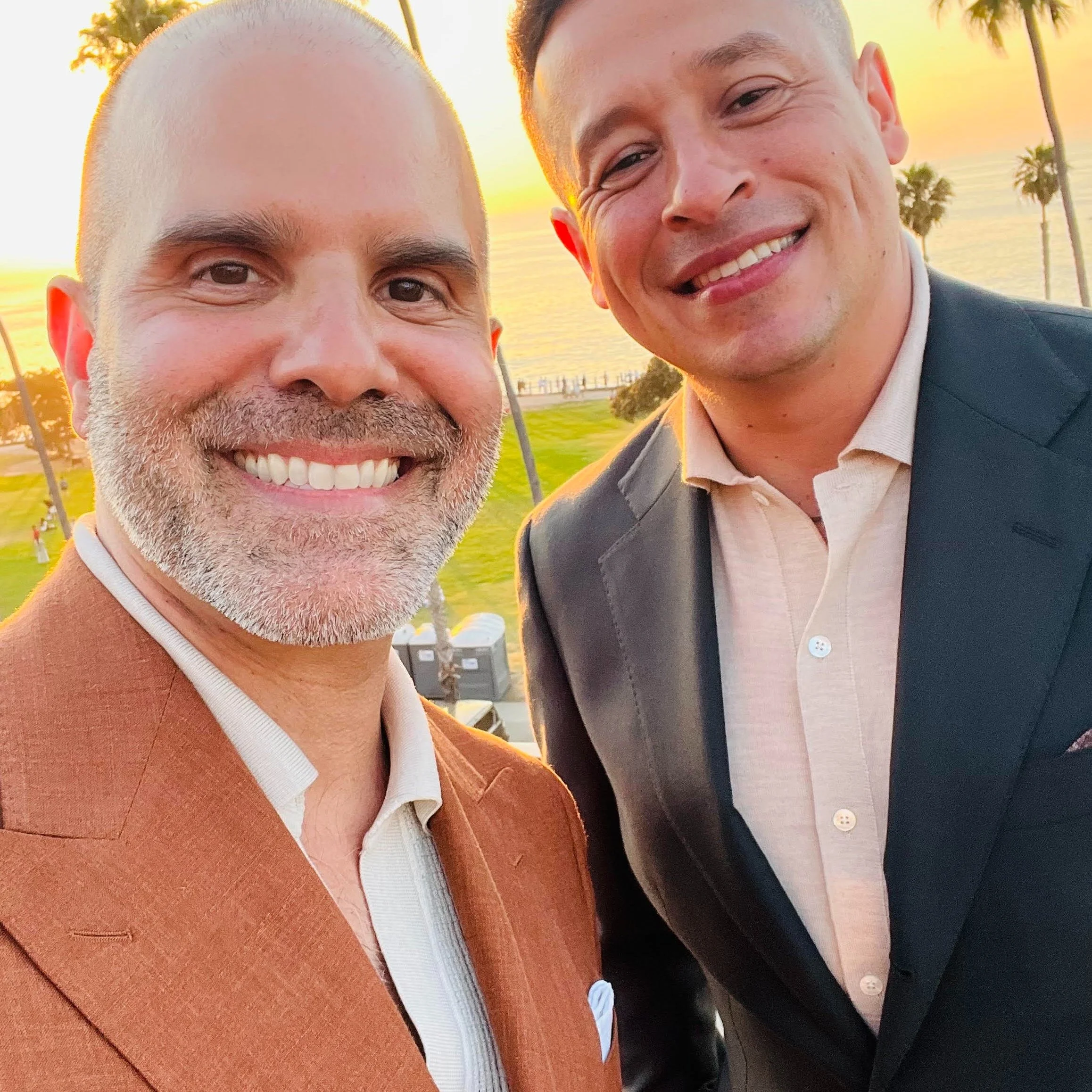 If you know @eduardoplacer, you know he's the one who shows up. For years he's helped people find their voices through @fearlesscommunicator, and he's shown up for every friend who needed him, including me, more times than I can count.

Now he and @j