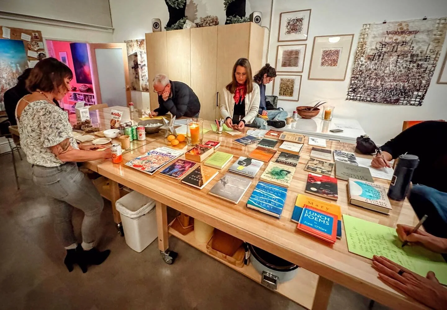 October at The Art Bloc is stacked with creativity!
Here’s what’s coming up this month:
🎨 Figure Drawing Sessions
October 13 & 27 | 6–9 PM
🎭 Improv Workshop
October 26 | 1:30–4 PM
🖼️ Art Opening — October 25
Op