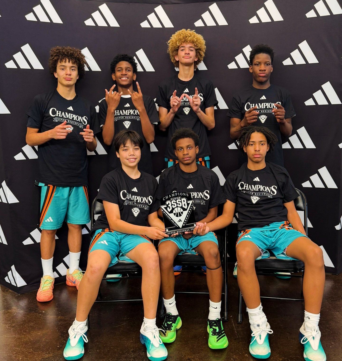 Brooklyn Zoom 13u just won the Adidas Jr. 3SSB South / Northeast Super Regional Championship going 6-0 over the weekend and improving to 14-0 on the circuit.  #jr3ssb #adidasbasketball