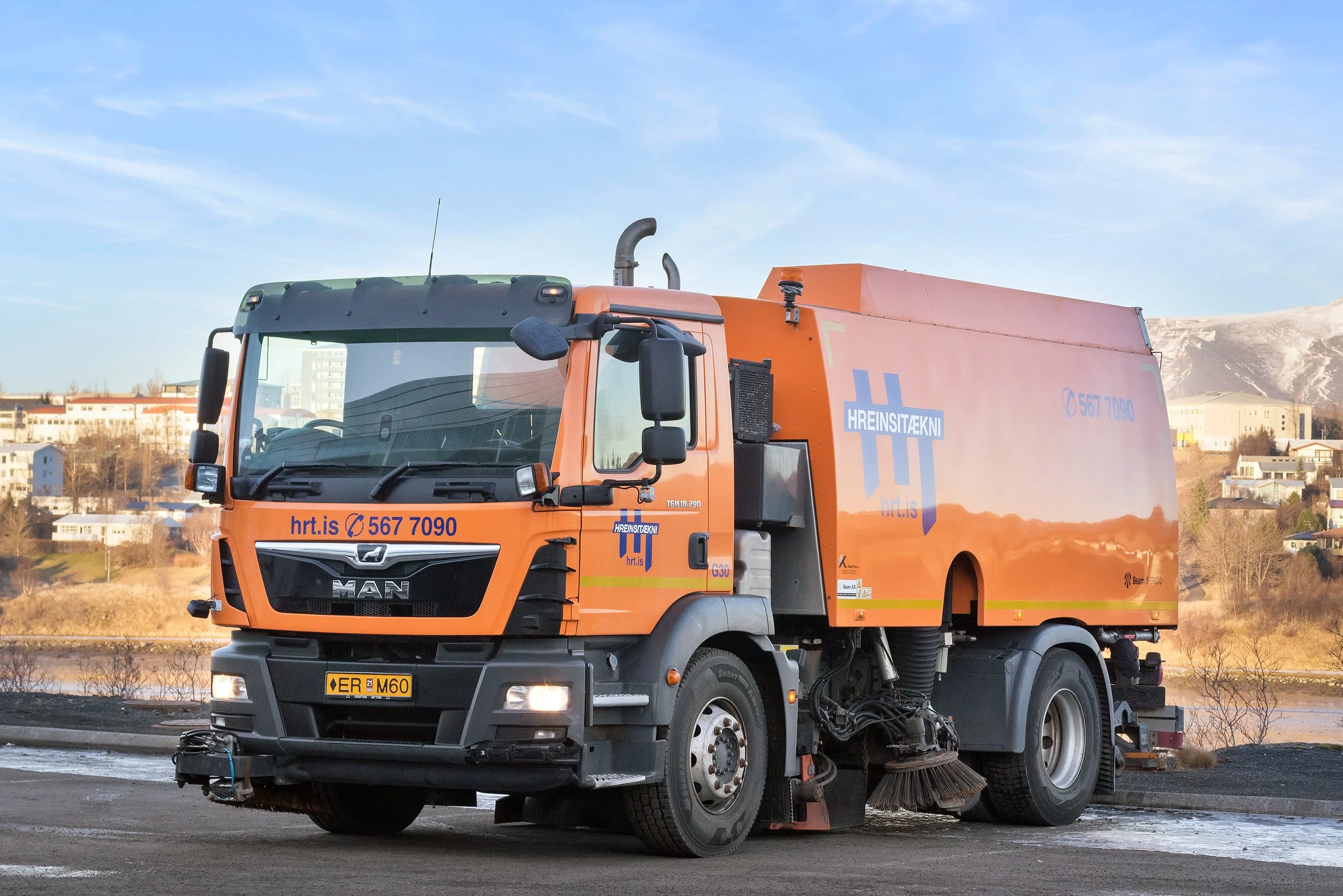 Styrkás undirritar samning um kaup á Hreinsitækni og HRT þjónustu