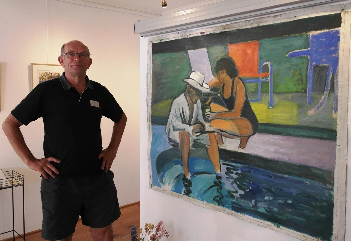 Artists Exposition Attracts Memorable Moment
