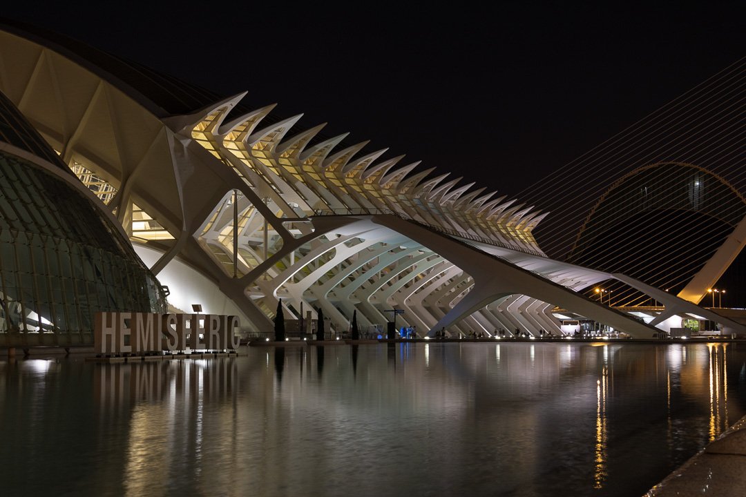 tripod-night-photography-long-exposure.jpg