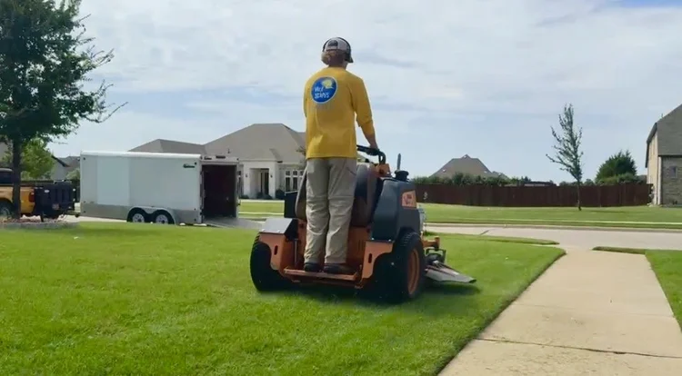 Vale Scapes lawn care service