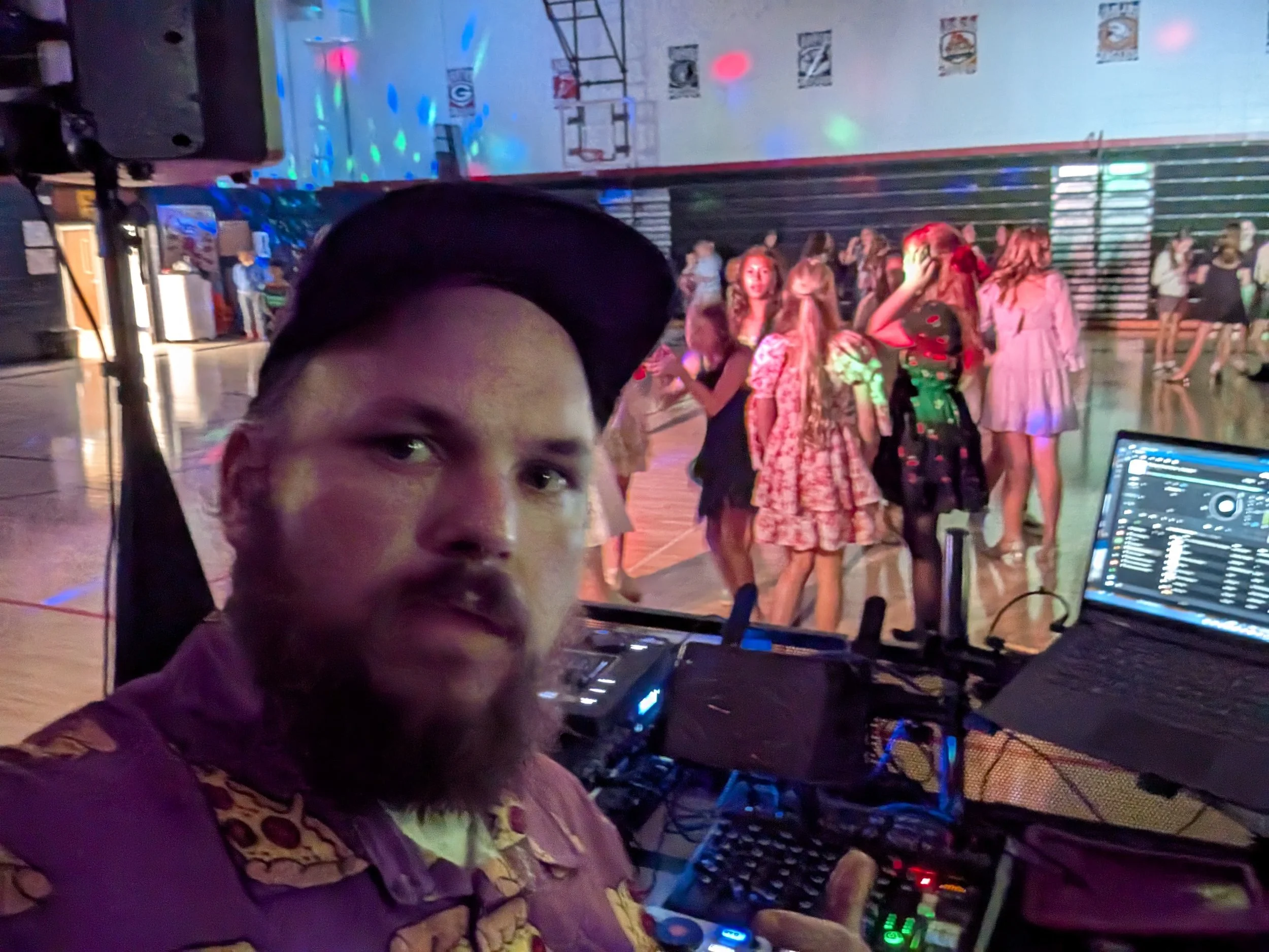 👀 What “Reading the Room” Actually Looks Like at an Event