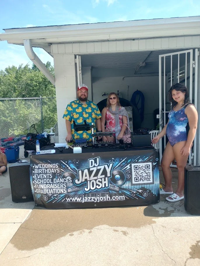 Sunday Funday Pool Party DJ in Columbia, MO | West Broadway Swim Club Recap