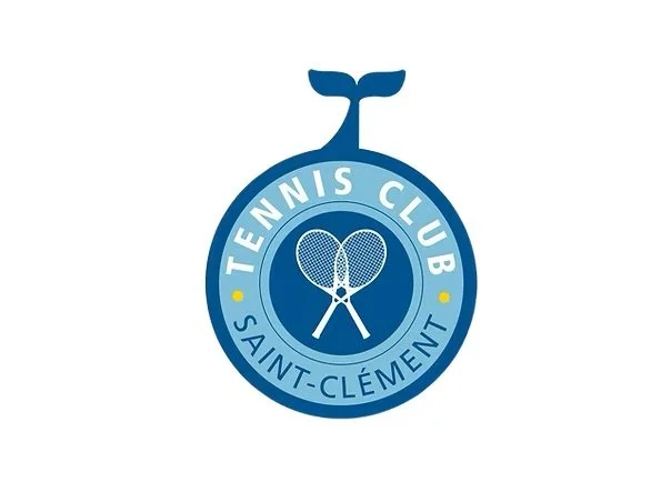 Logo du Tennis Club Saint-Clément avec deux raquettes croisées au centre.