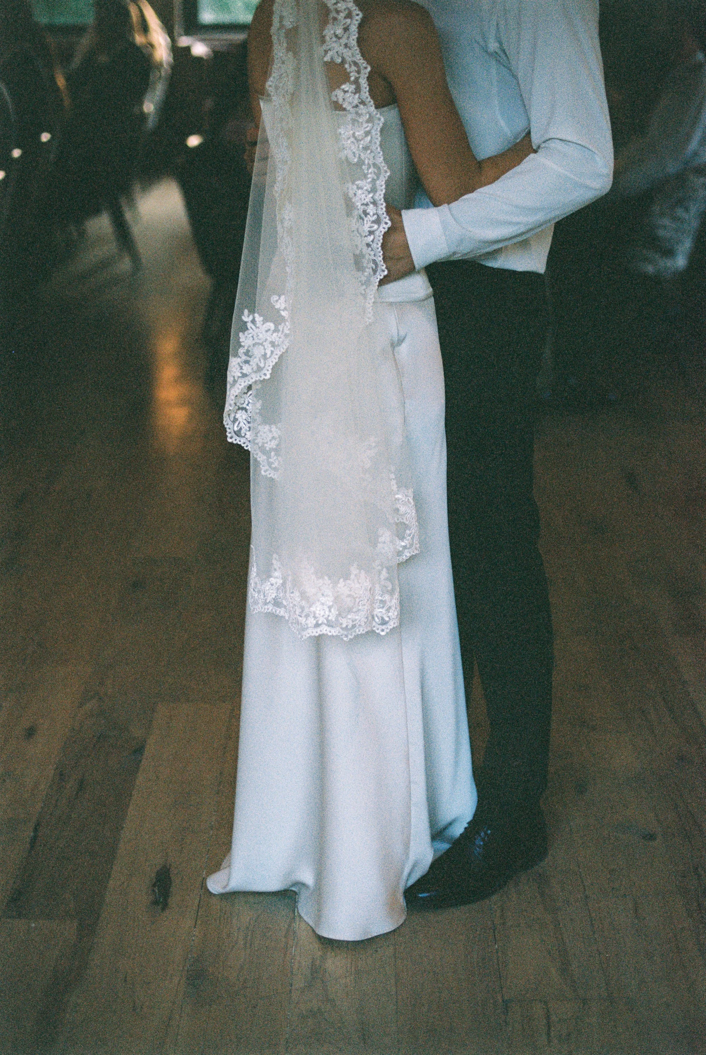 R1-03431-035A.jpg